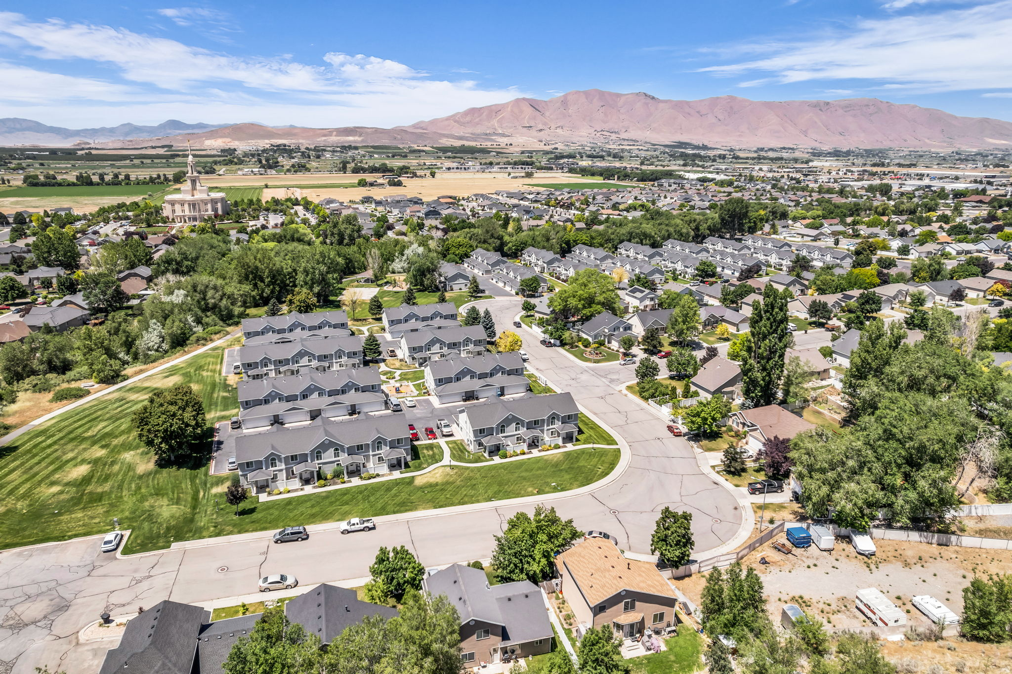 BROOKSIDE - Residential
