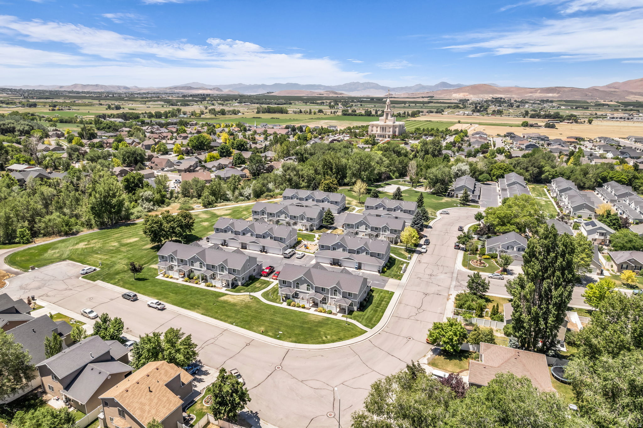 BROOKSIDE - Residential