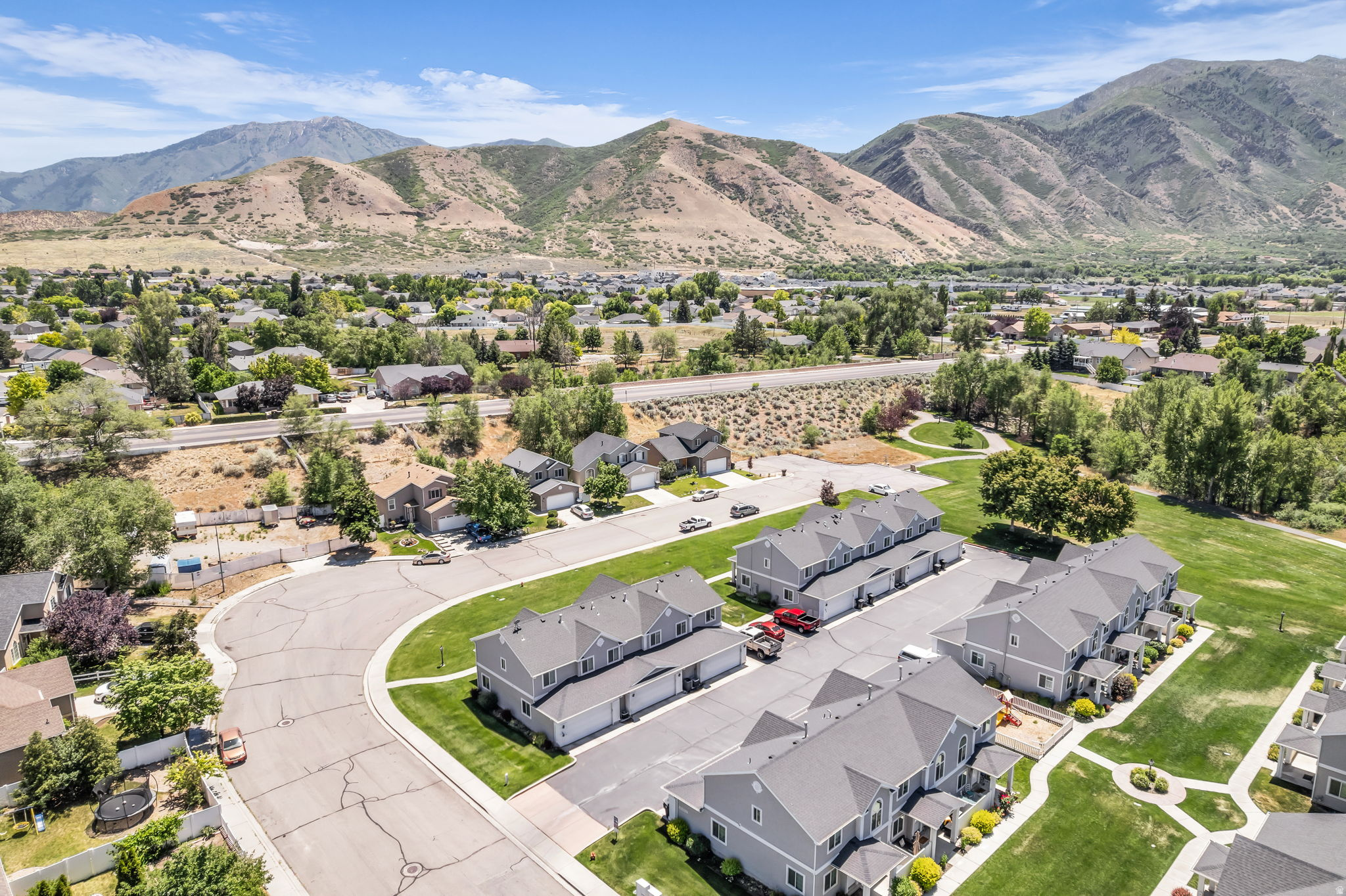 BROOKSIDE - Residential