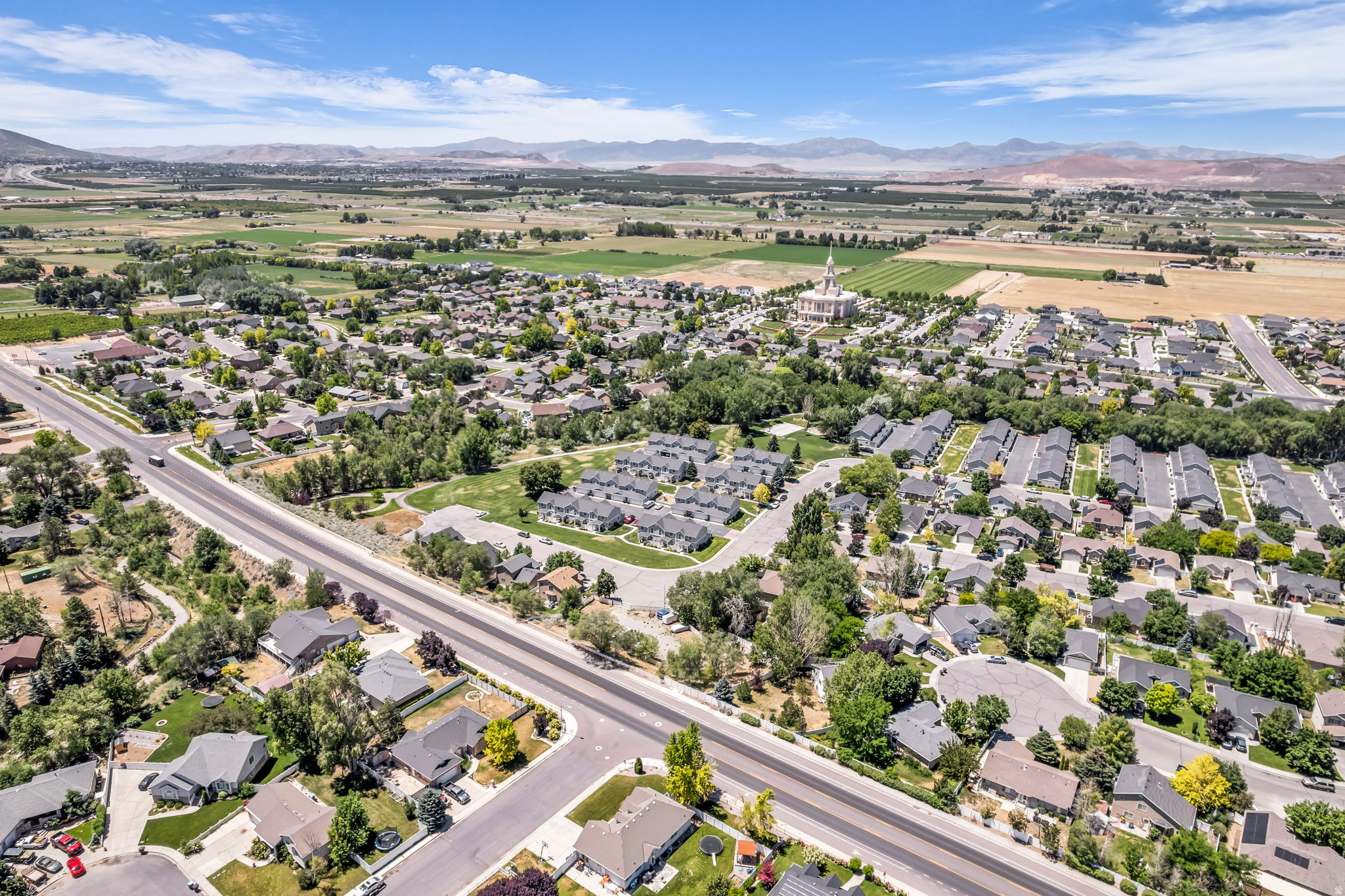 BROOKSIDE - Residential