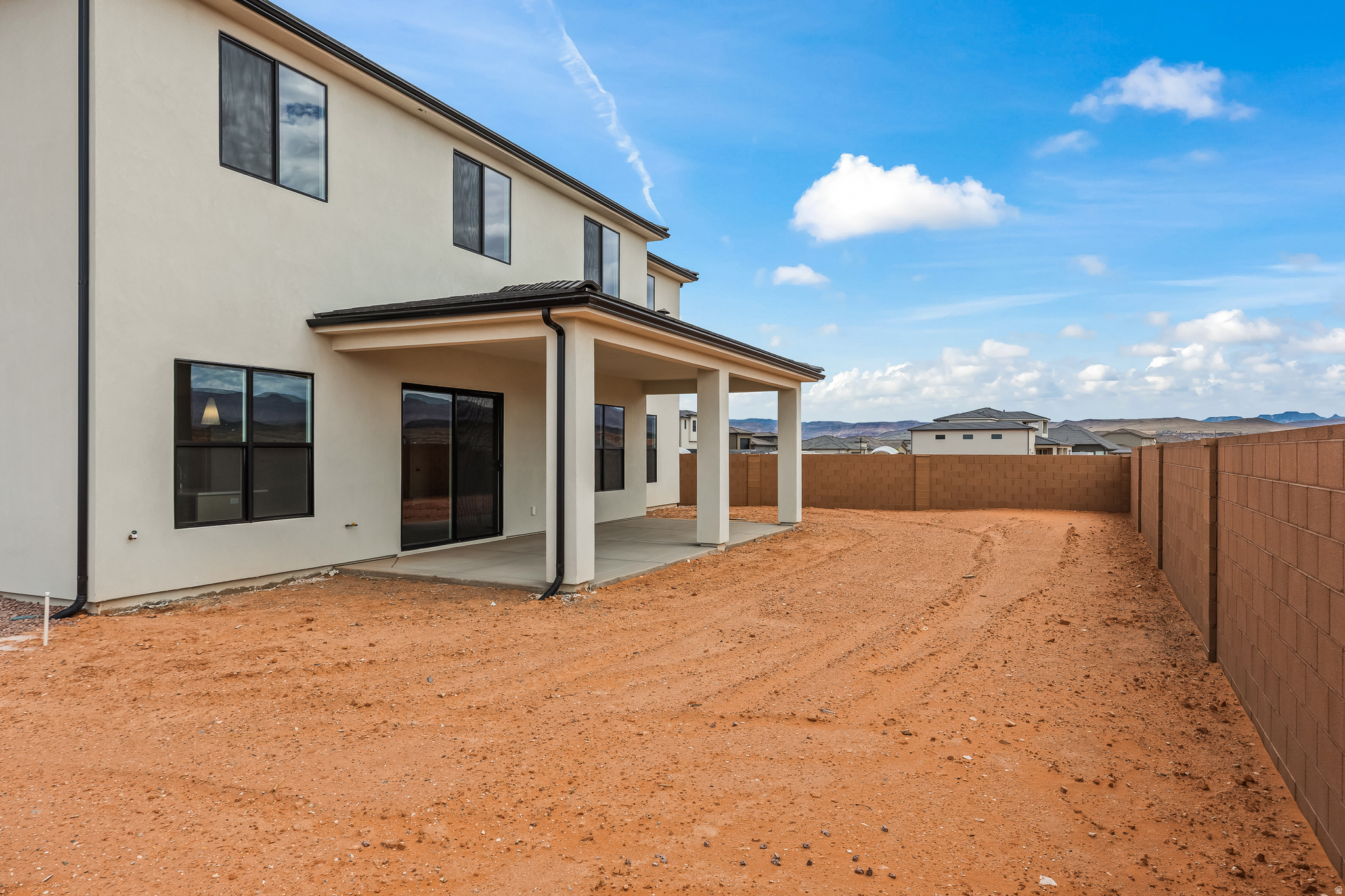 RED SANDS - Residential