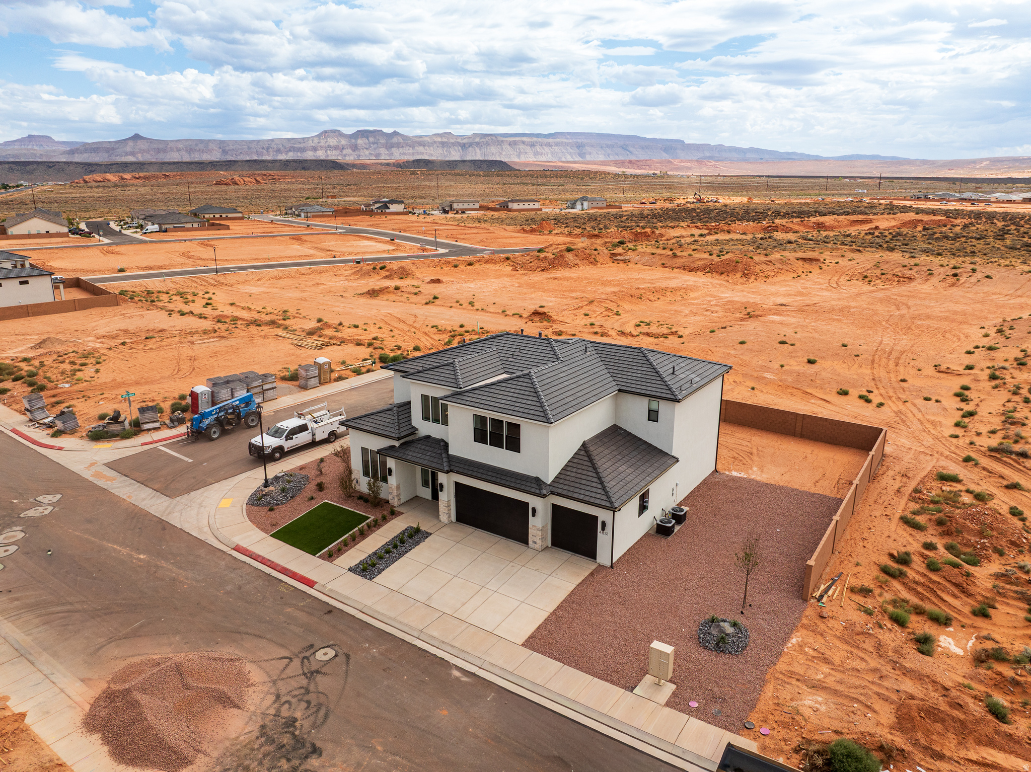 RED SANDS - Residential