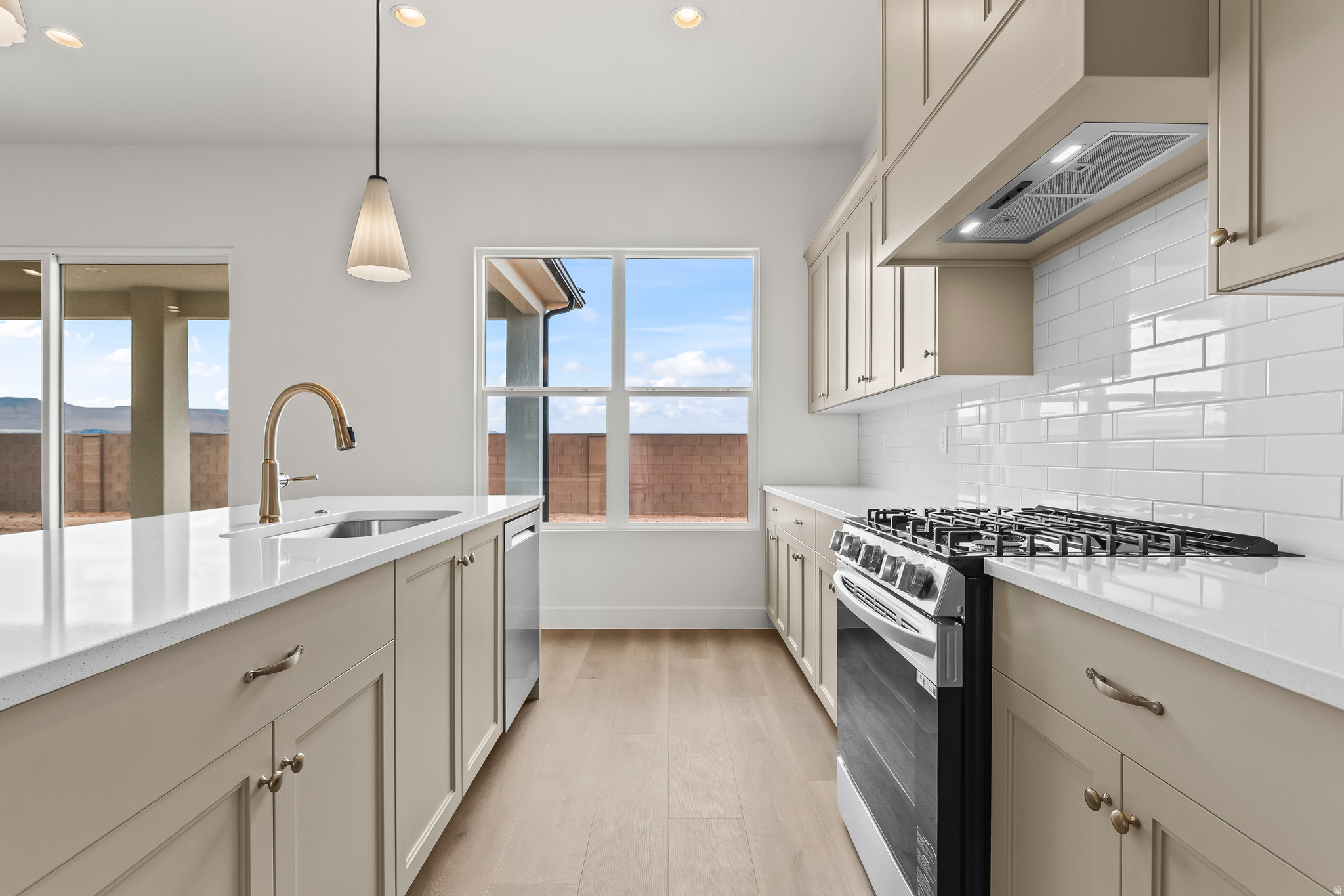 RED SANDS - Residential