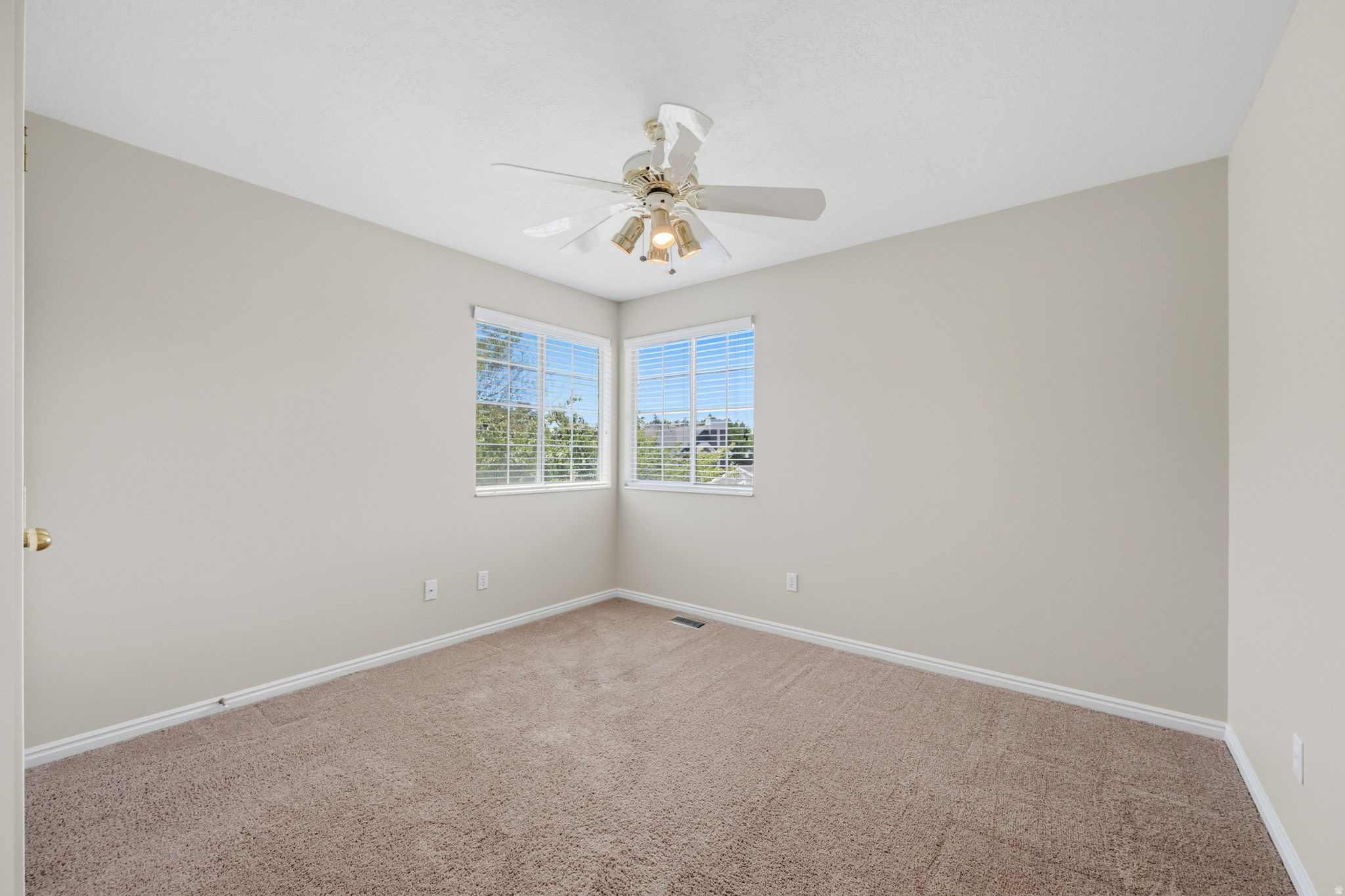 MILL HOLLOW ESTATES - Residential