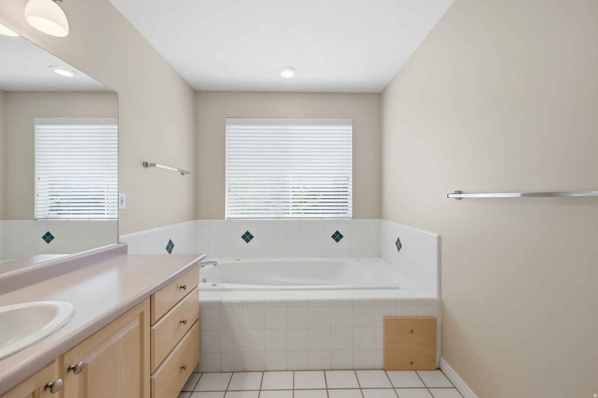 MILL HOLLOW ESTATES - Residential
