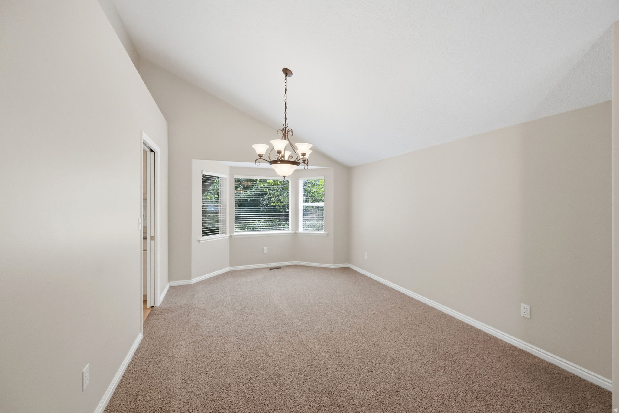 MILL HOLLOW ESTATES - Residential