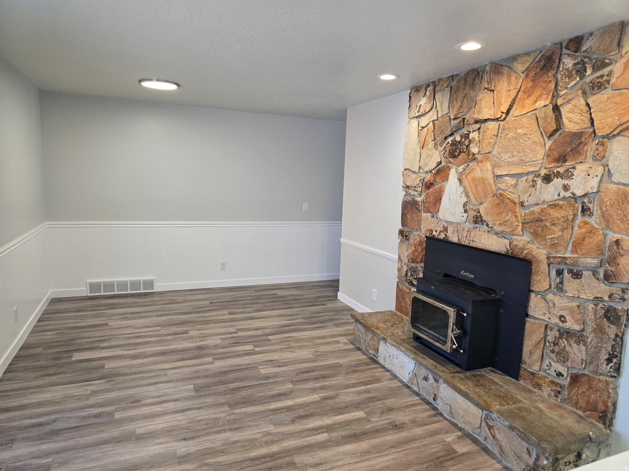 WILLOW CREEK TERRACE #4 - Residential