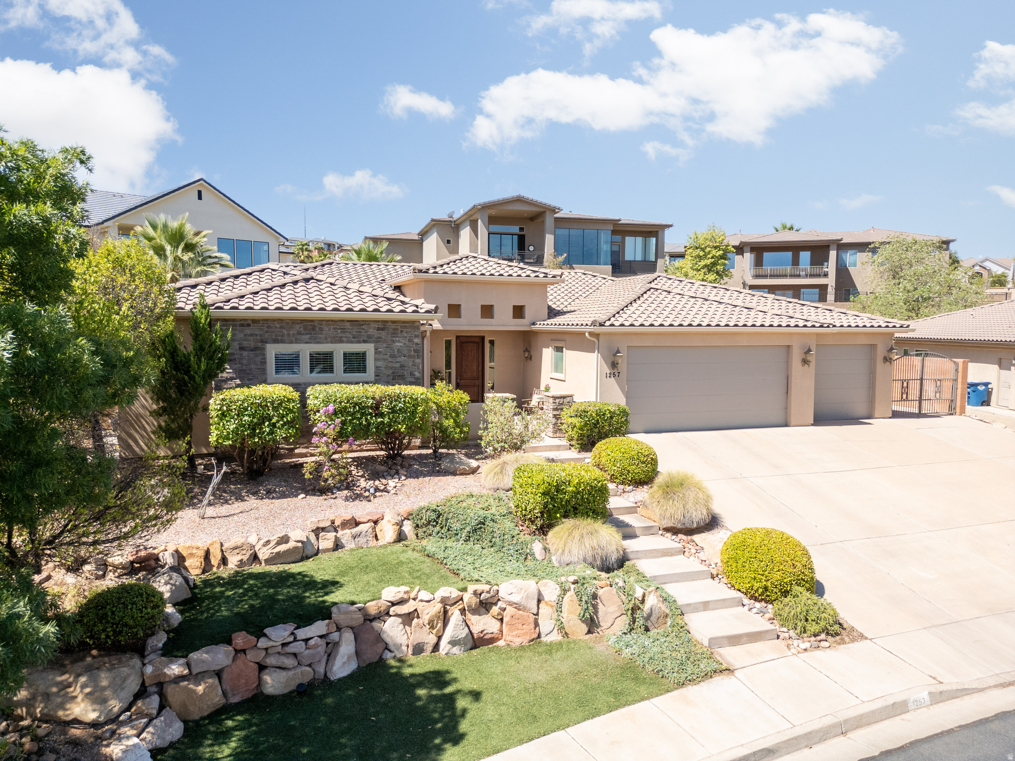 TONAQUINT TERRACE PH 1 - Residential