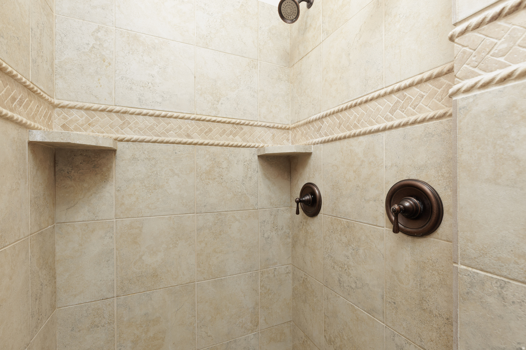 TONAQUINT TERRACE PH 1 - Residential