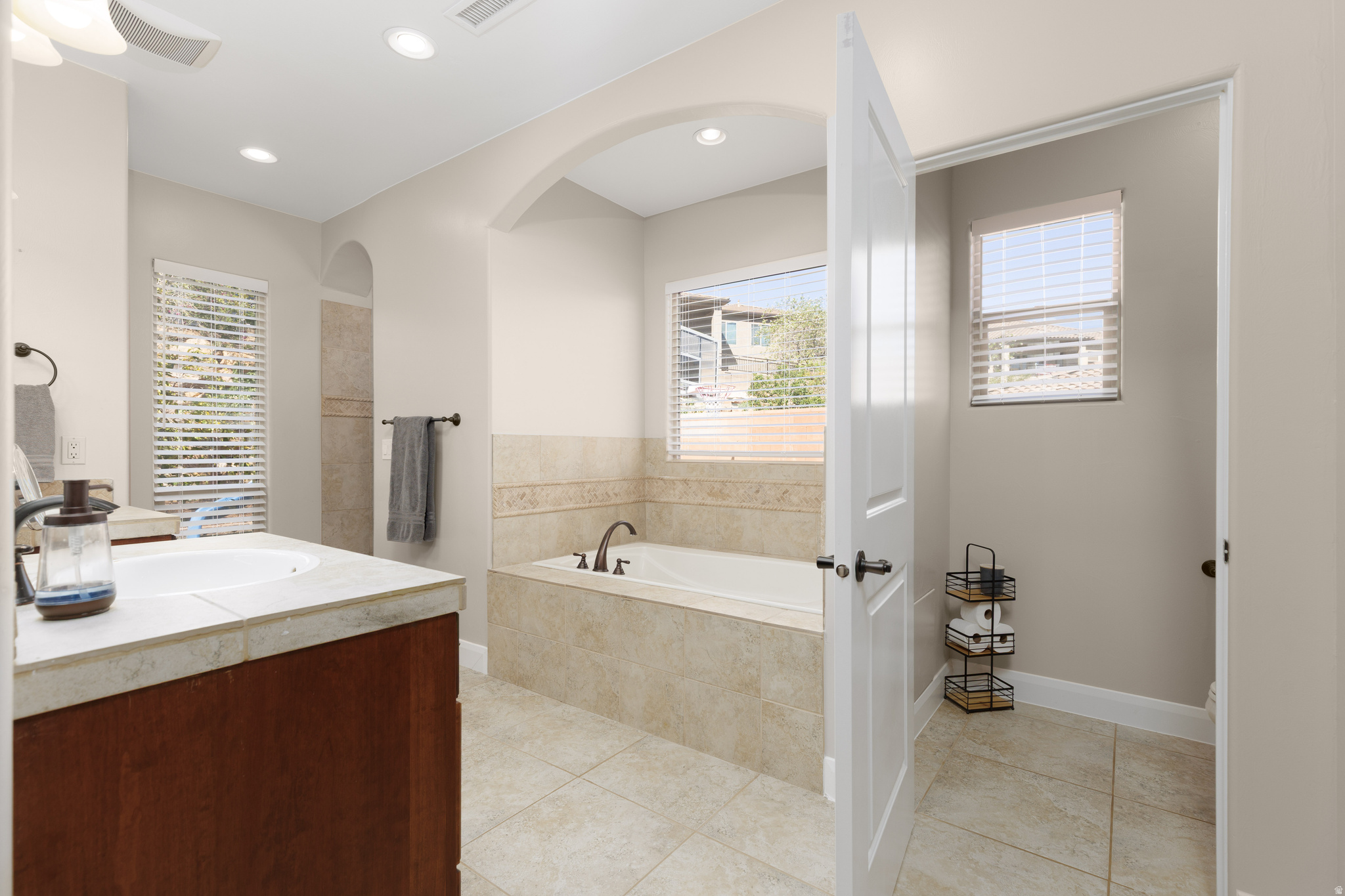 TONAQUINT TERRACE PH 1 - Residential