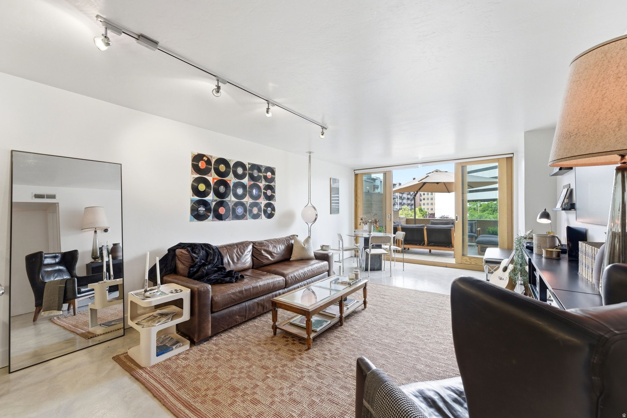 BROADWAY TOWER CONDO - Residential