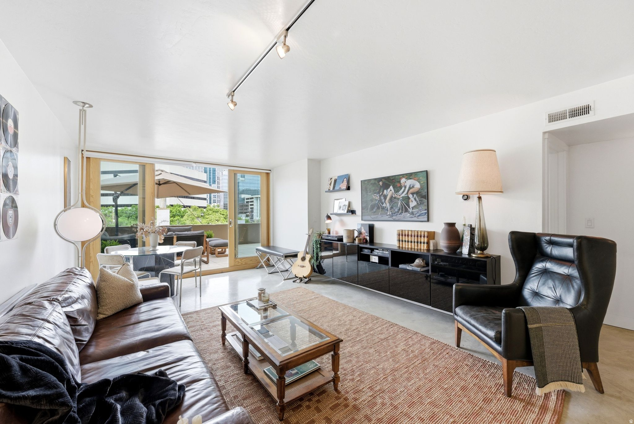 BROADWAY TOWER CONDO - Residential