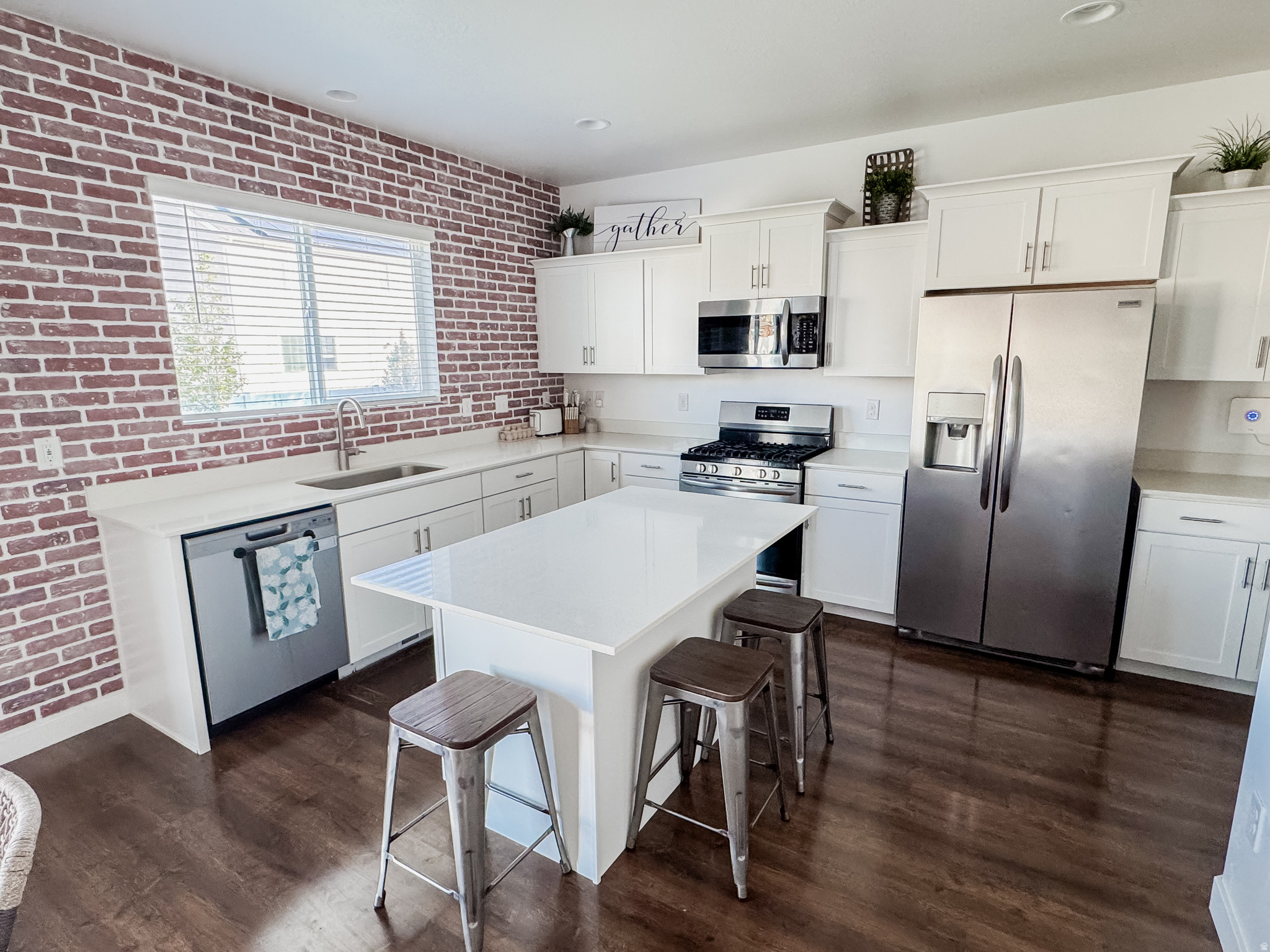 LEGACY FARMS - Residential