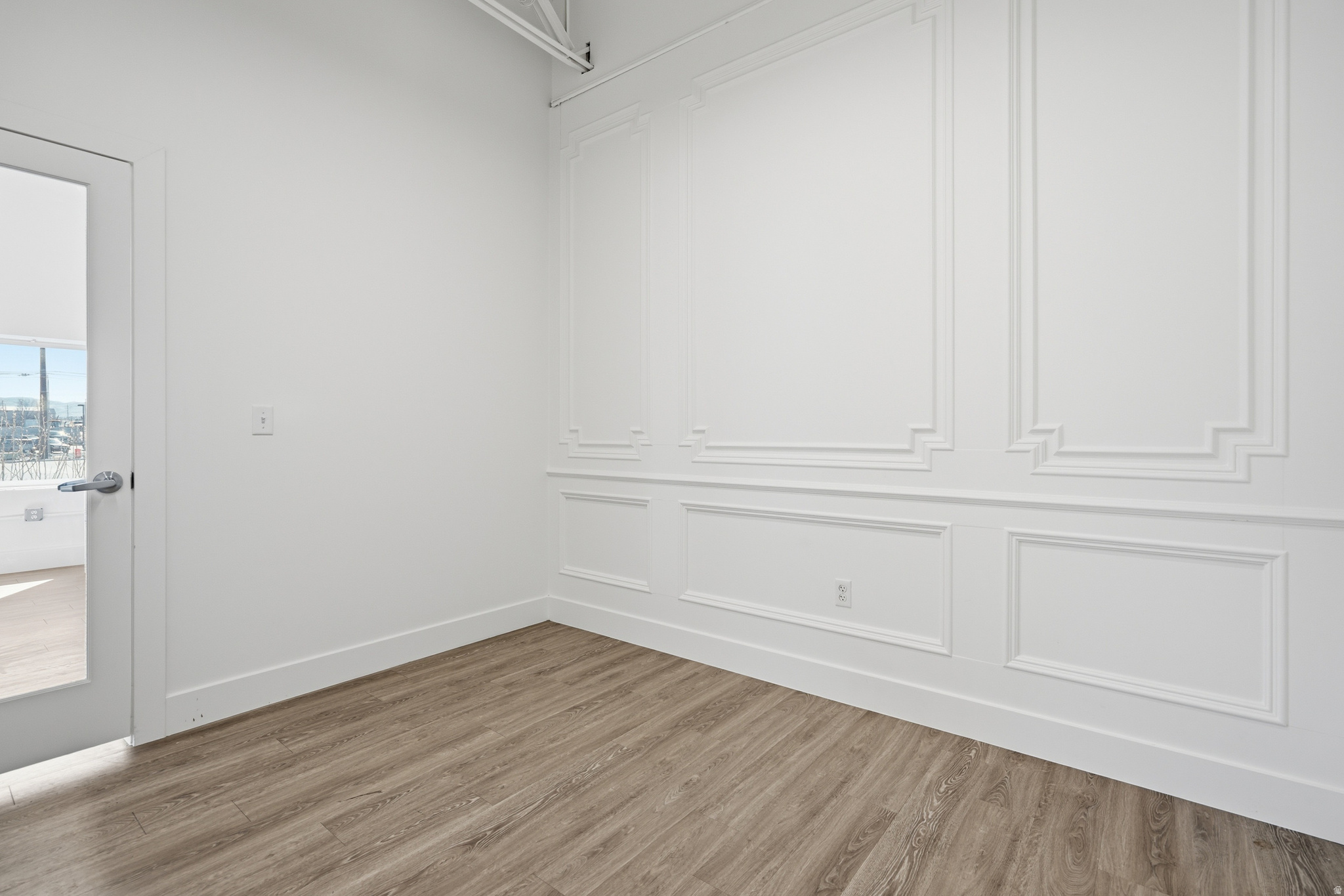 CENTER POINT - Commercial Sale