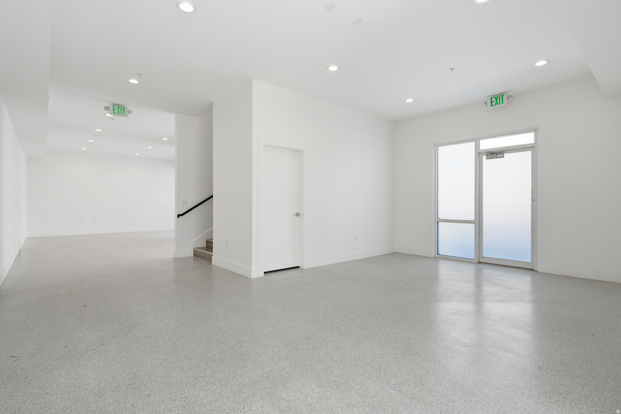 CENTER POINT - Commercial Sale