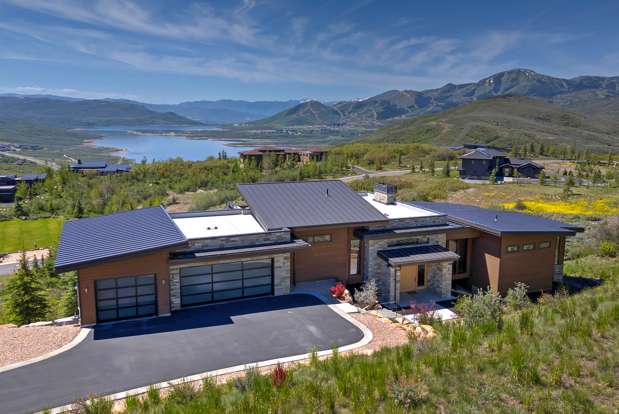 DEER VISTA - Residential