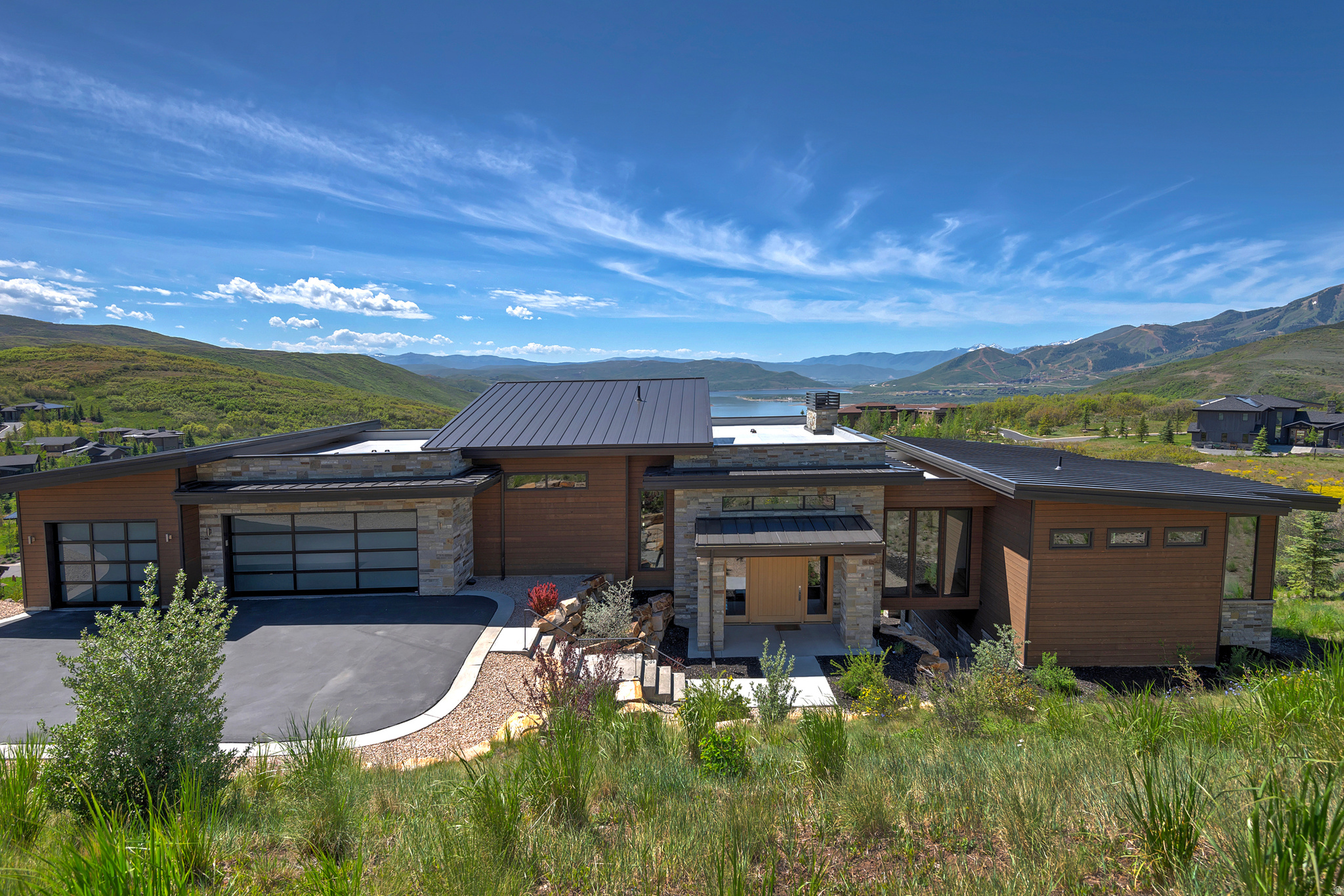 DEER VISTA - Residential