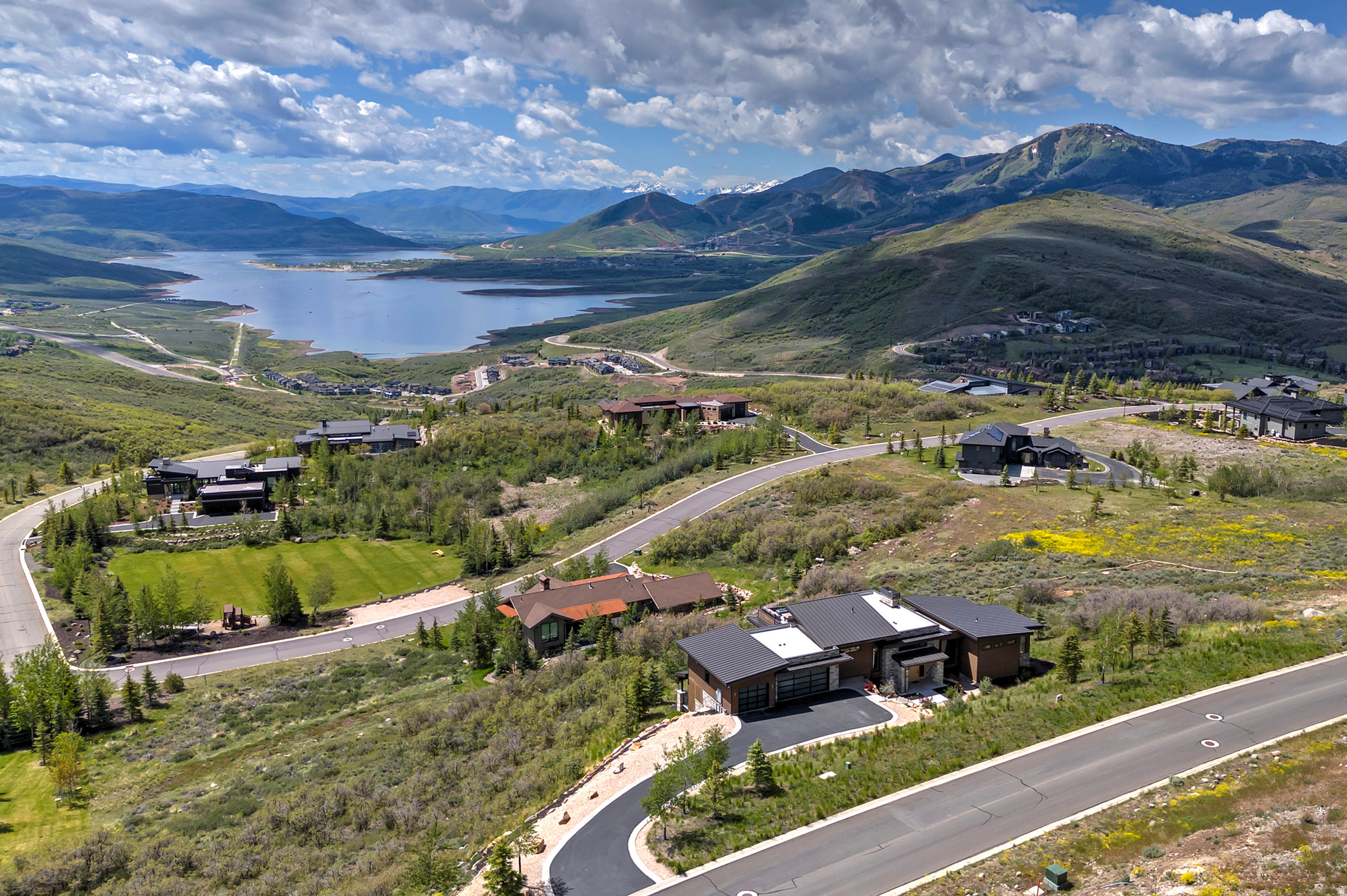 DEER VISTA - Residential