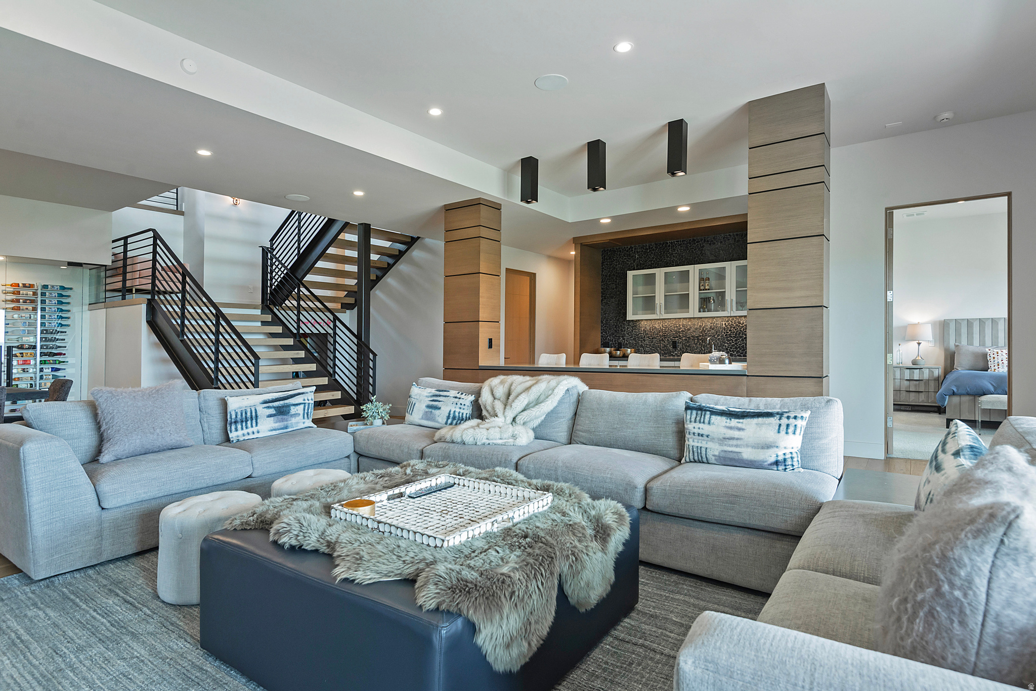 DEER VISTA - Residential