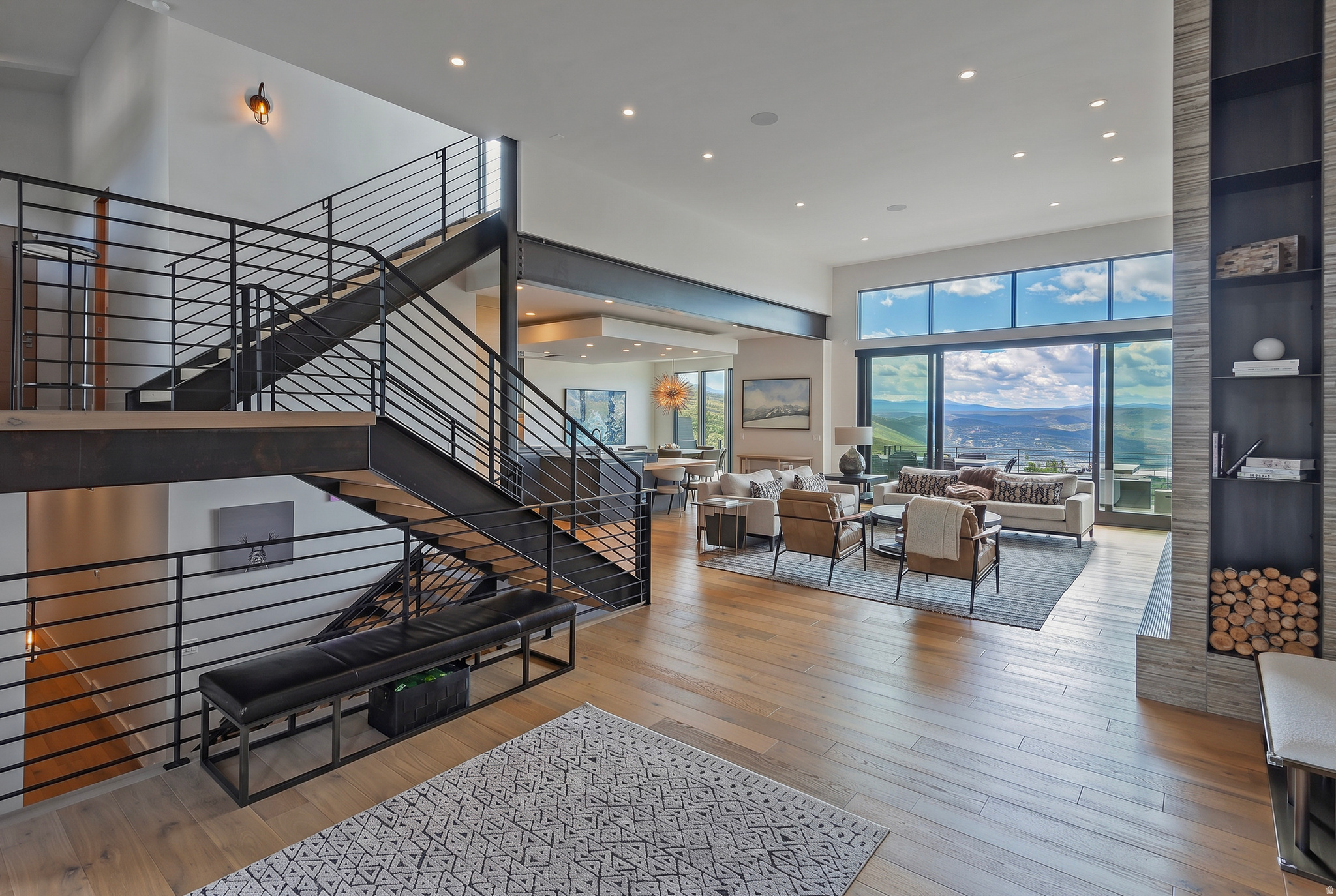 DEER VISTA - Residential