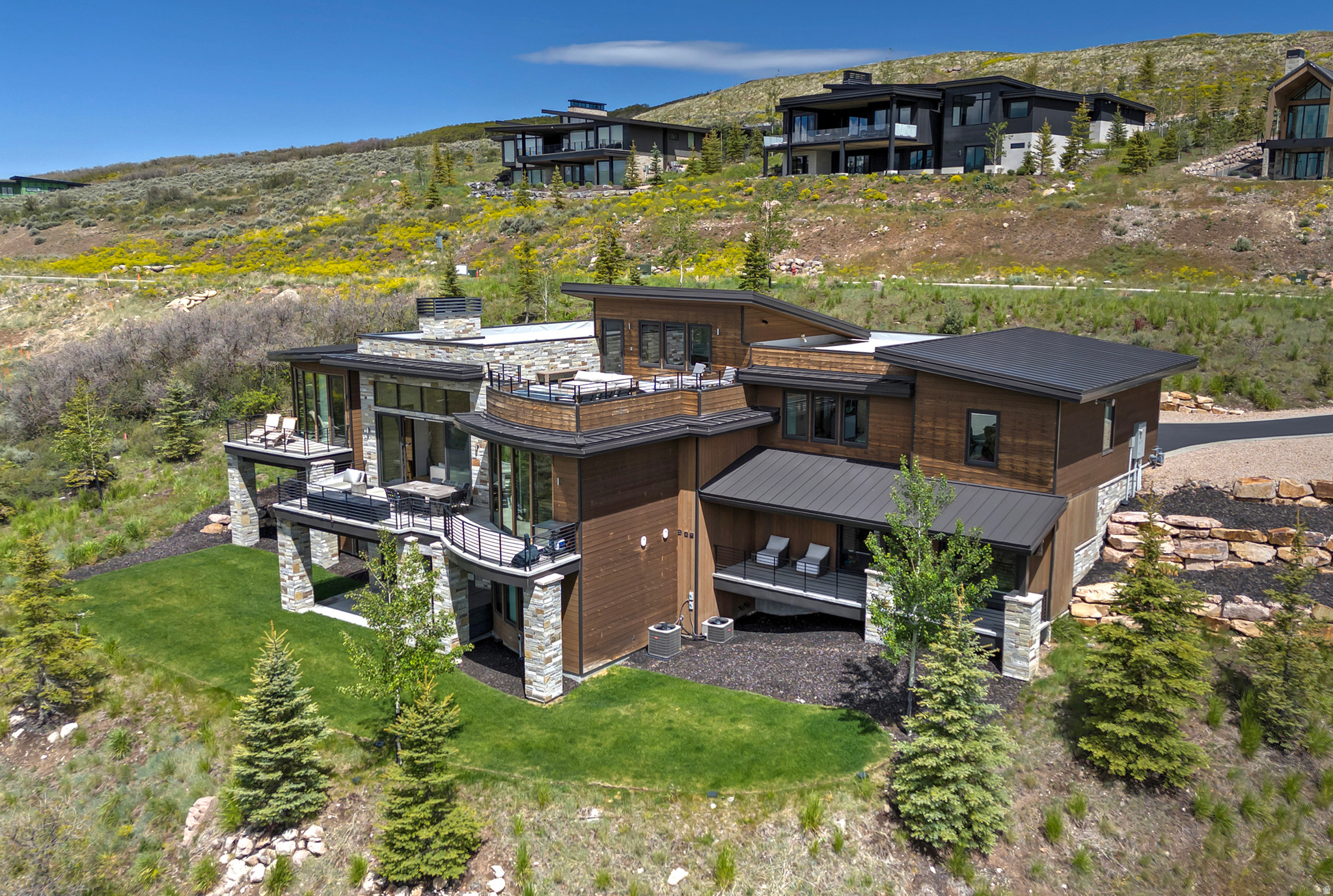 DEER VISTA - Residential