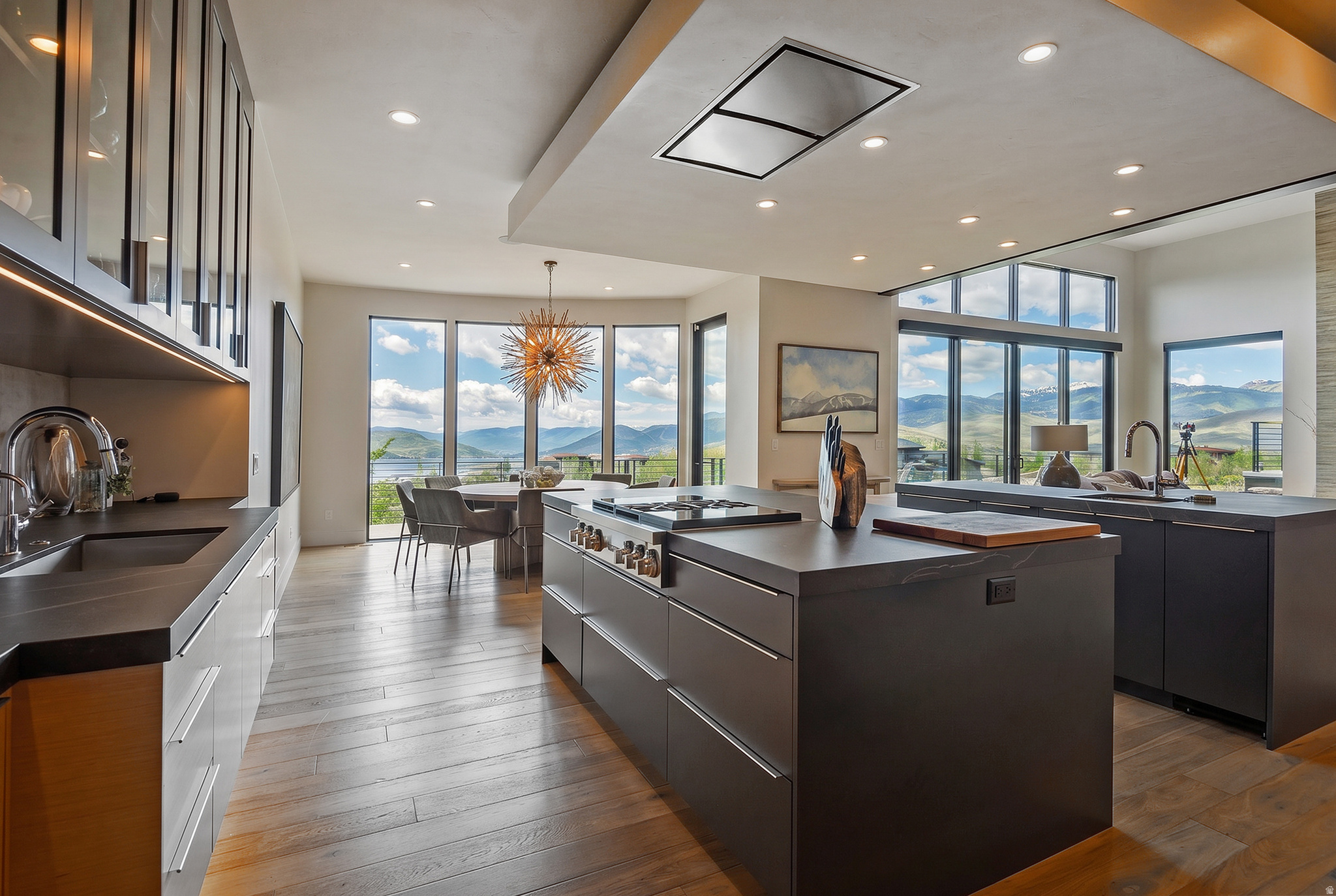 DEER VISTA - Residential