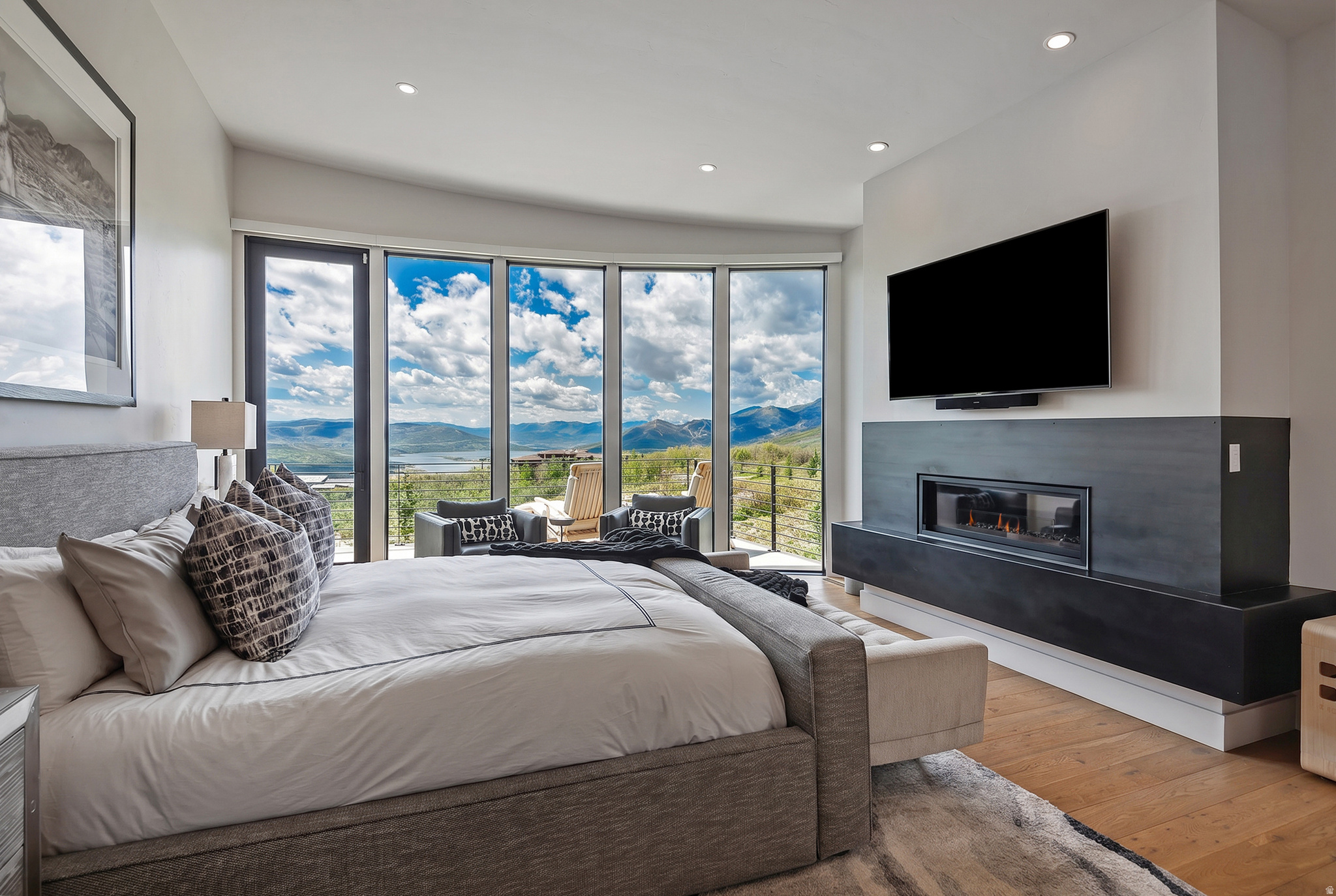 DEER VISTA - Residential