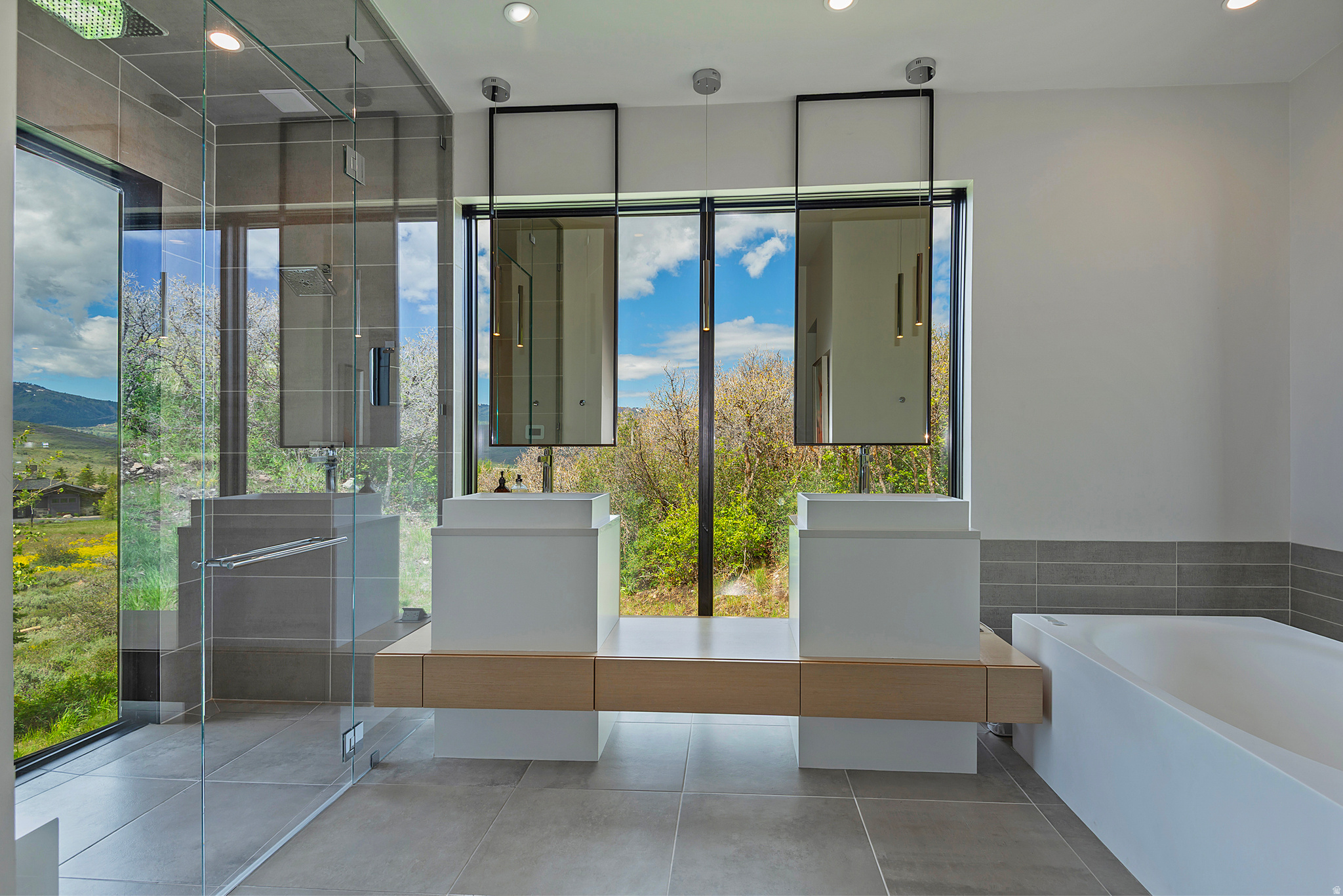 DEER VISTA - Residential