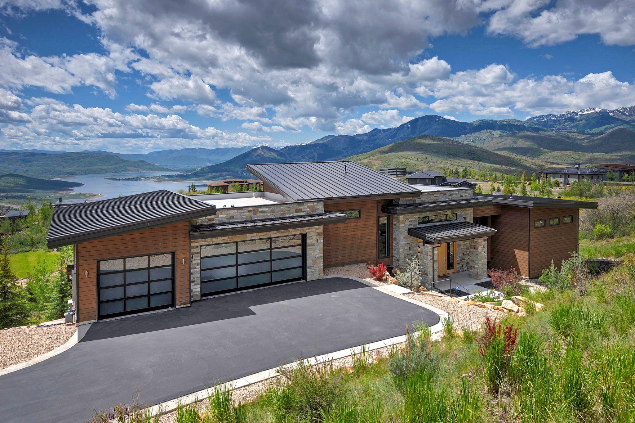 DEER VISTA - Residential