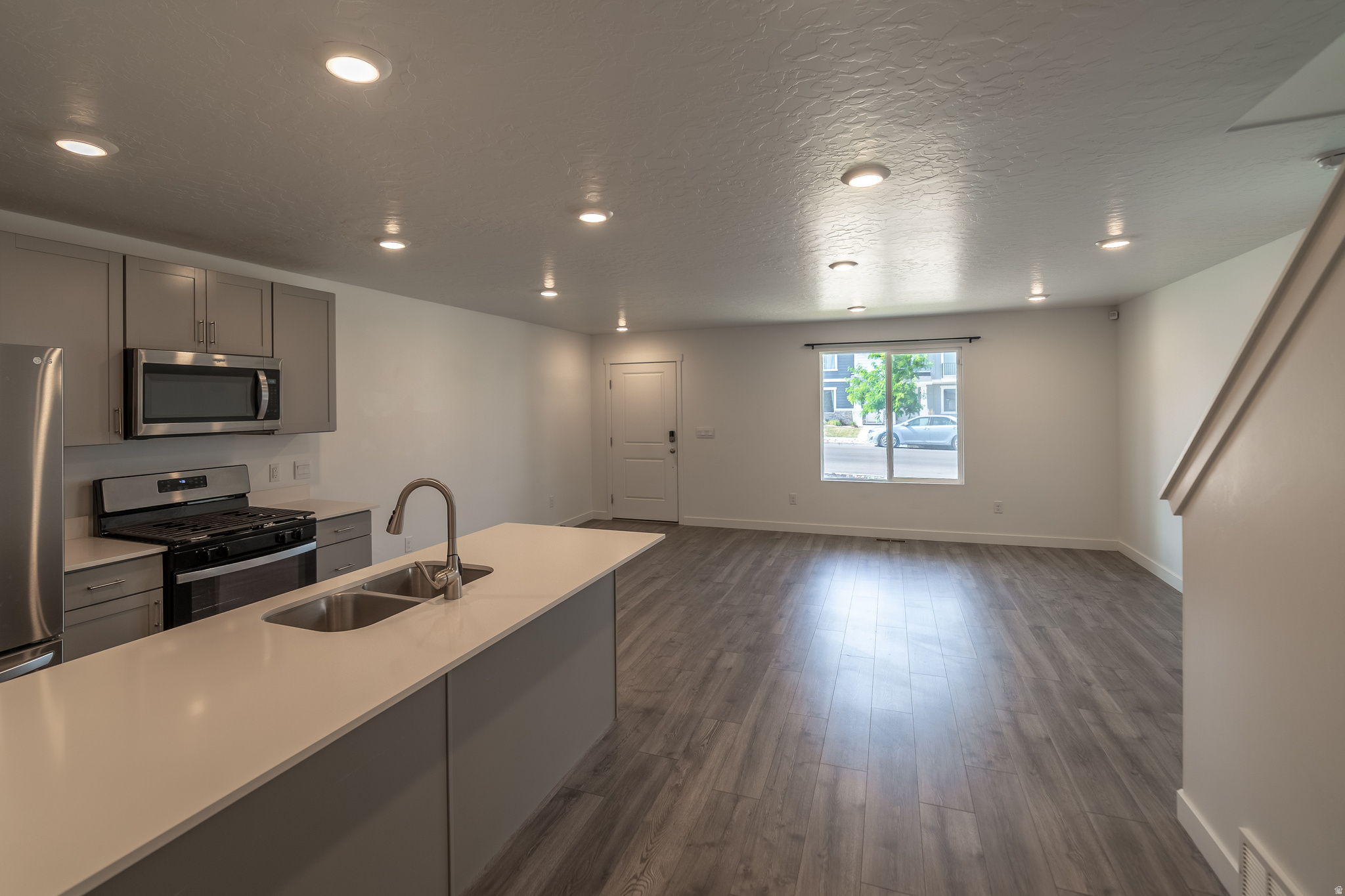 SPRING RANCH - Residential