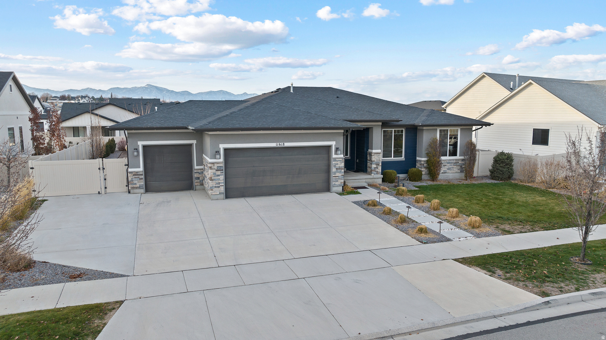 FOX LANDING - Residential
