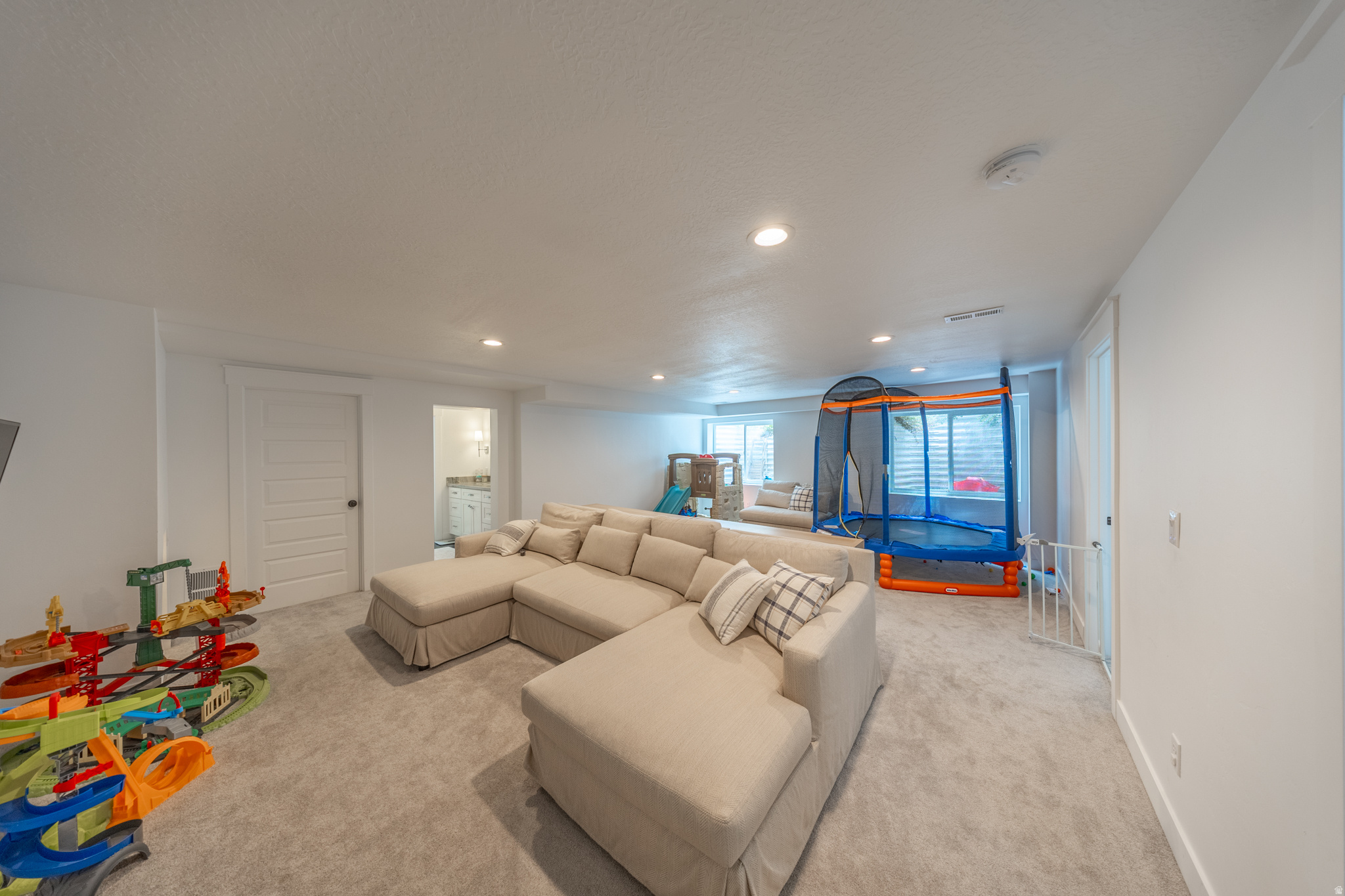 HILL FARMS - Residential