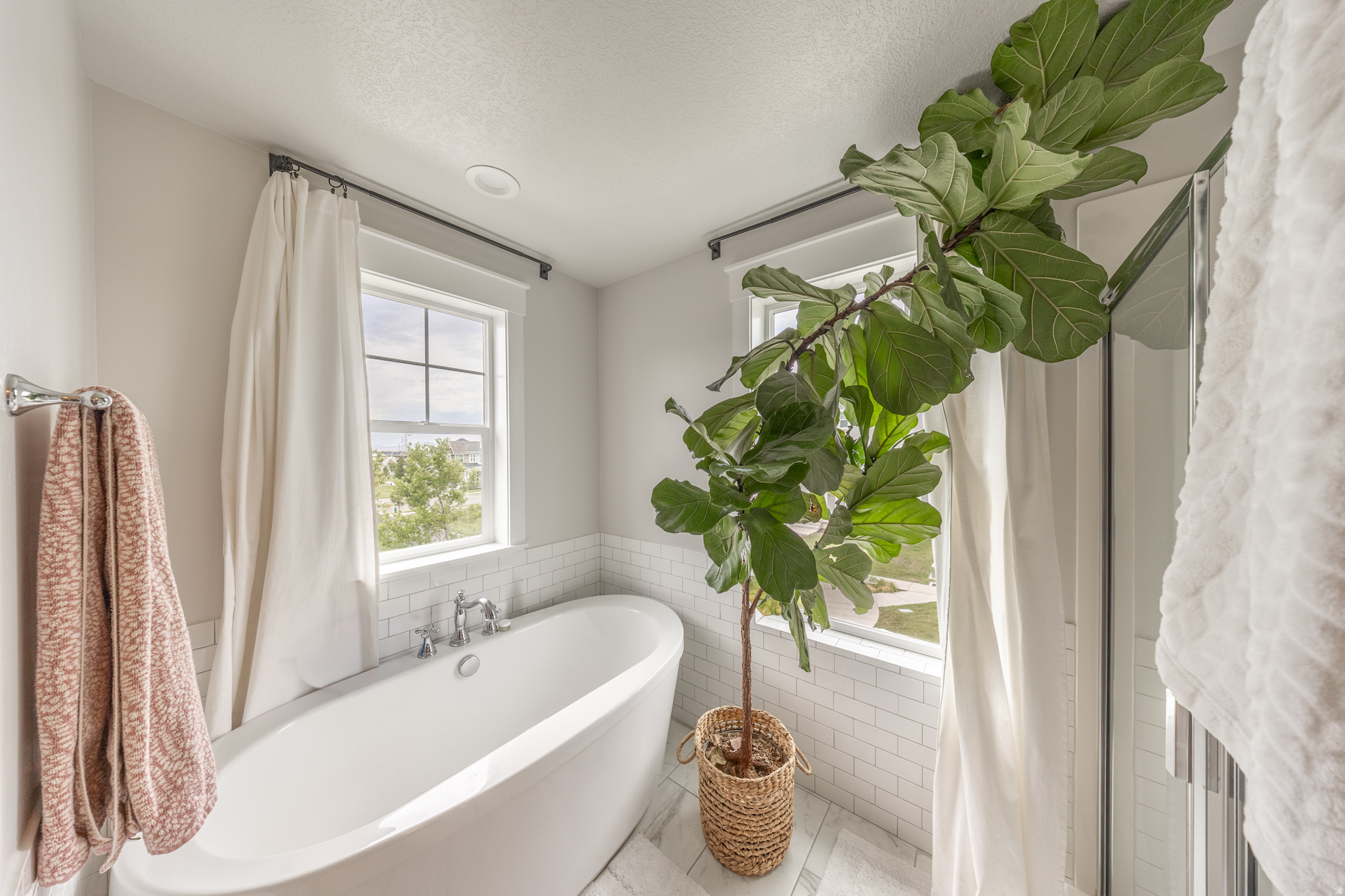 HILL FARMS - Residential