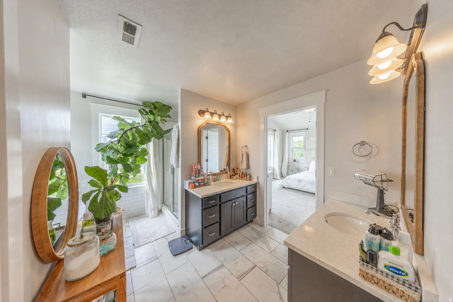 HILL FARMS - Residential