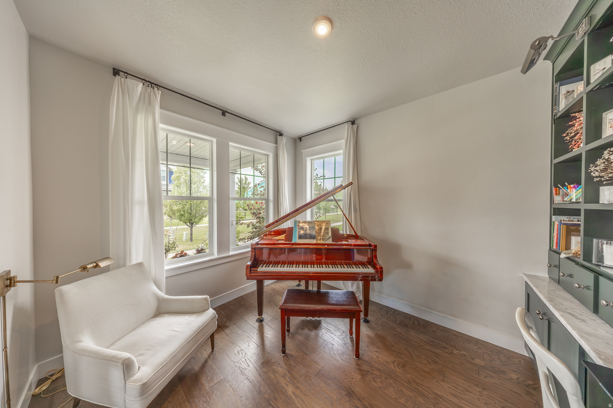 HILL FARMS - Residential