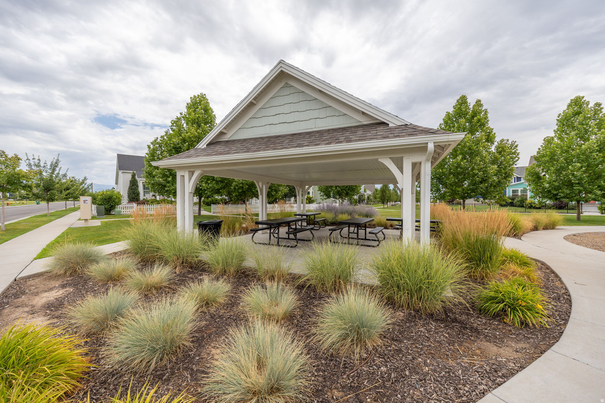HILL FARMS - Residential