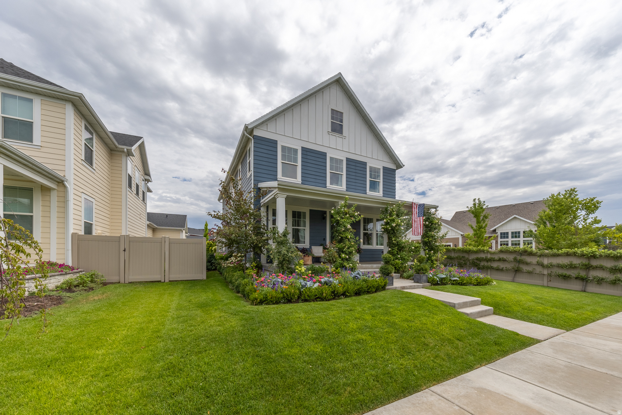 HILL FARMS - Residential