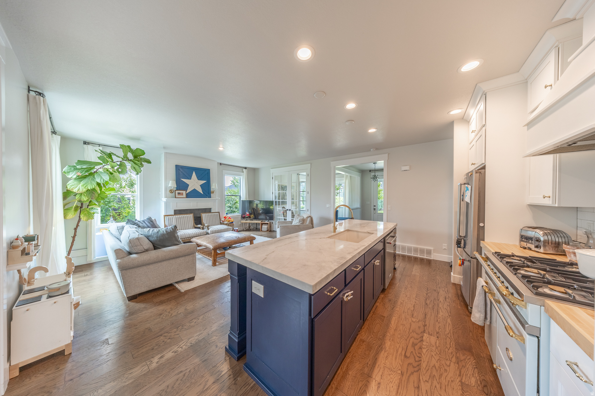 HILL FARMS - Residential