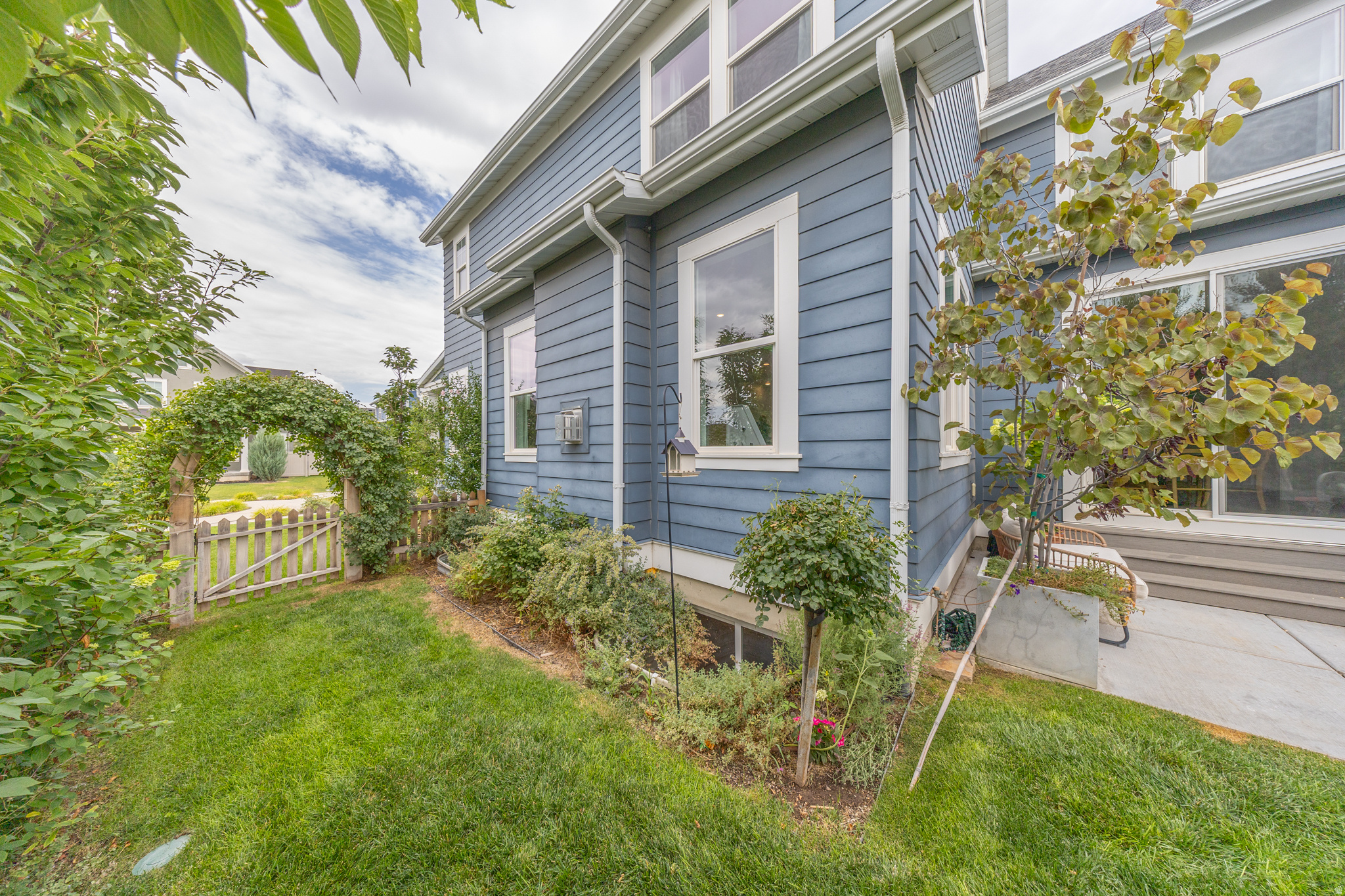 HILL FARMS - Residential