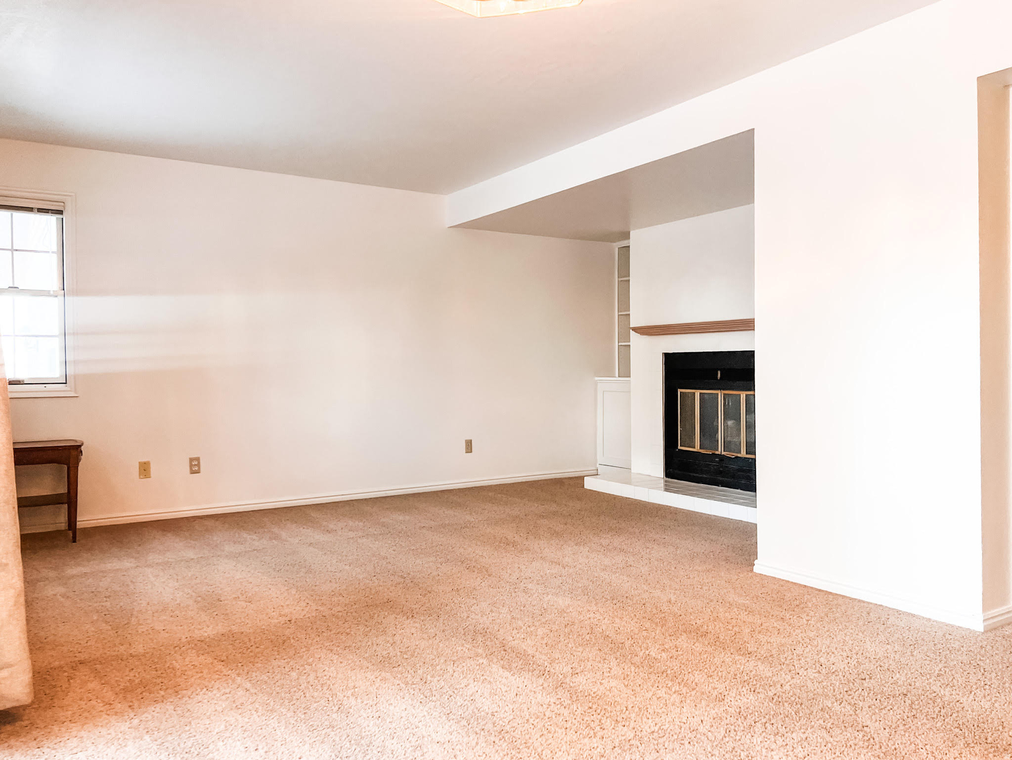 SWISS OAKS CONDOMINIUMS - Residential Lease