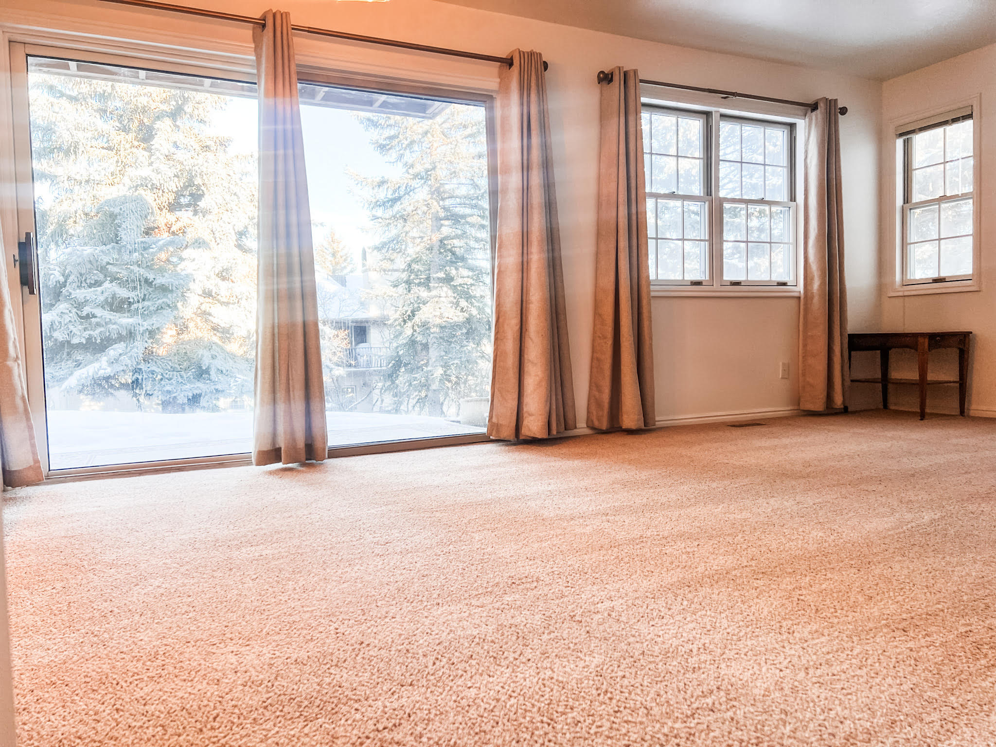 SWISS OAKS CONDOMINIUMS - Residential Lease