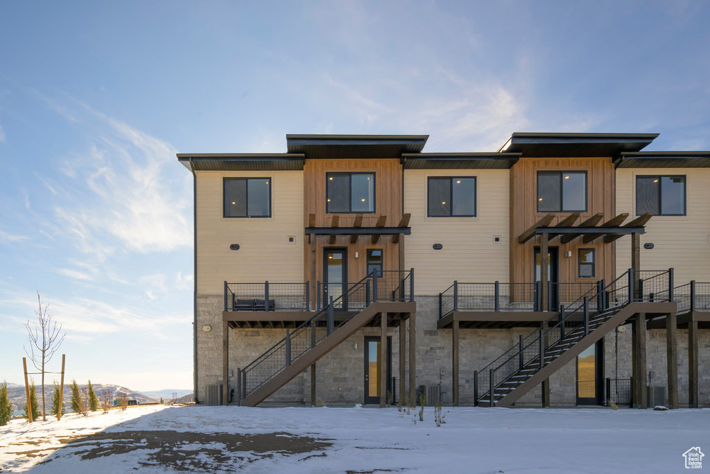 THE POINTE - Residential