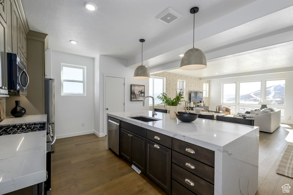 THE POINTE - Residential