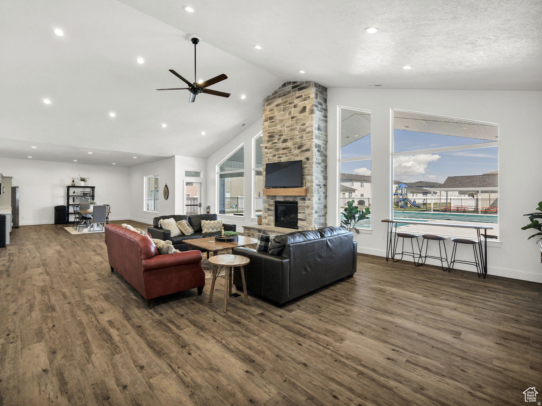 ASPEN RIDGES - Residential