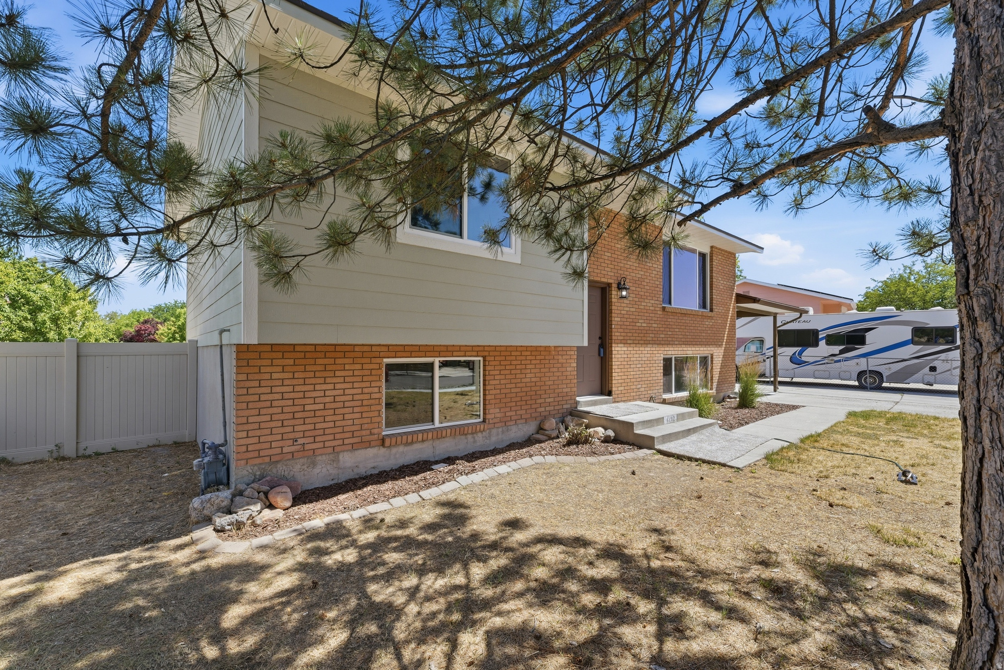 VALLEY DOWN #8 - Residential