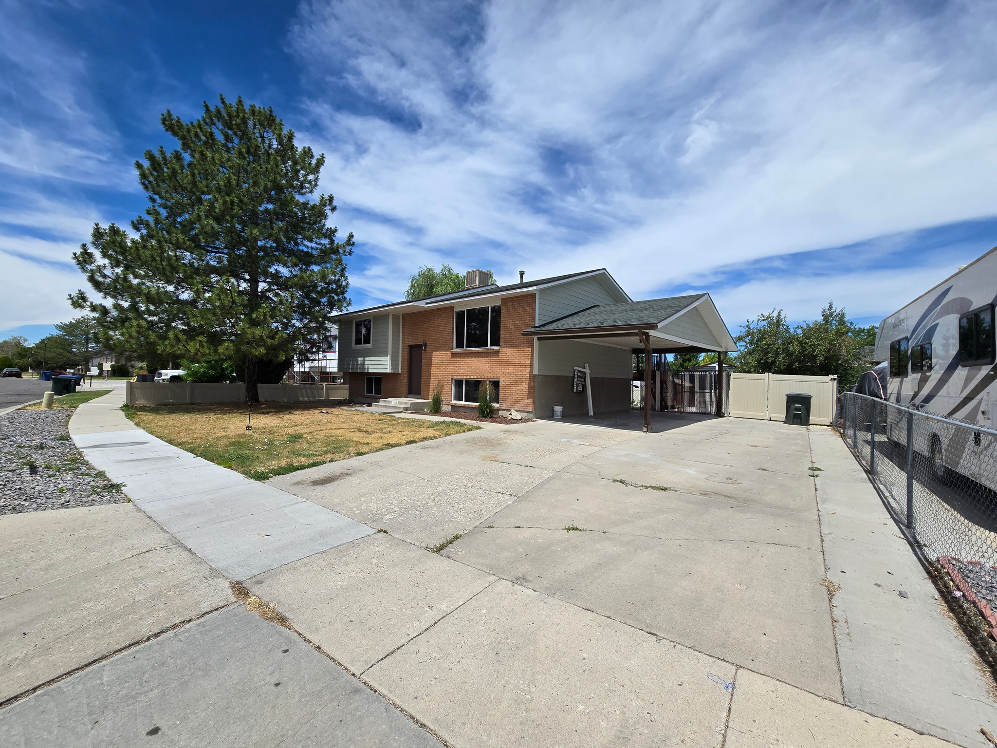 VALLEY DOWN #8 - Residential