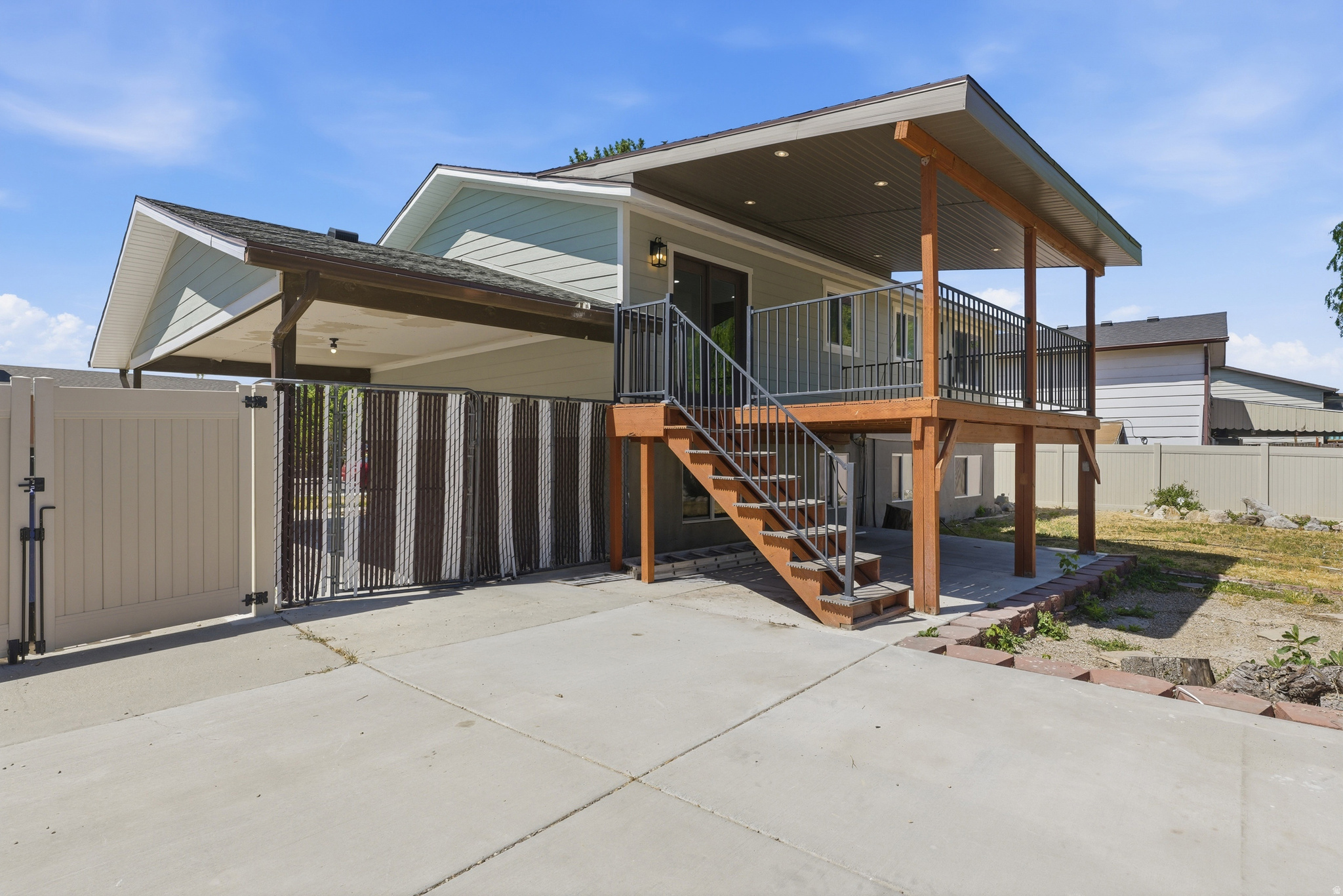 VALLEY DOWN #8 - Residential