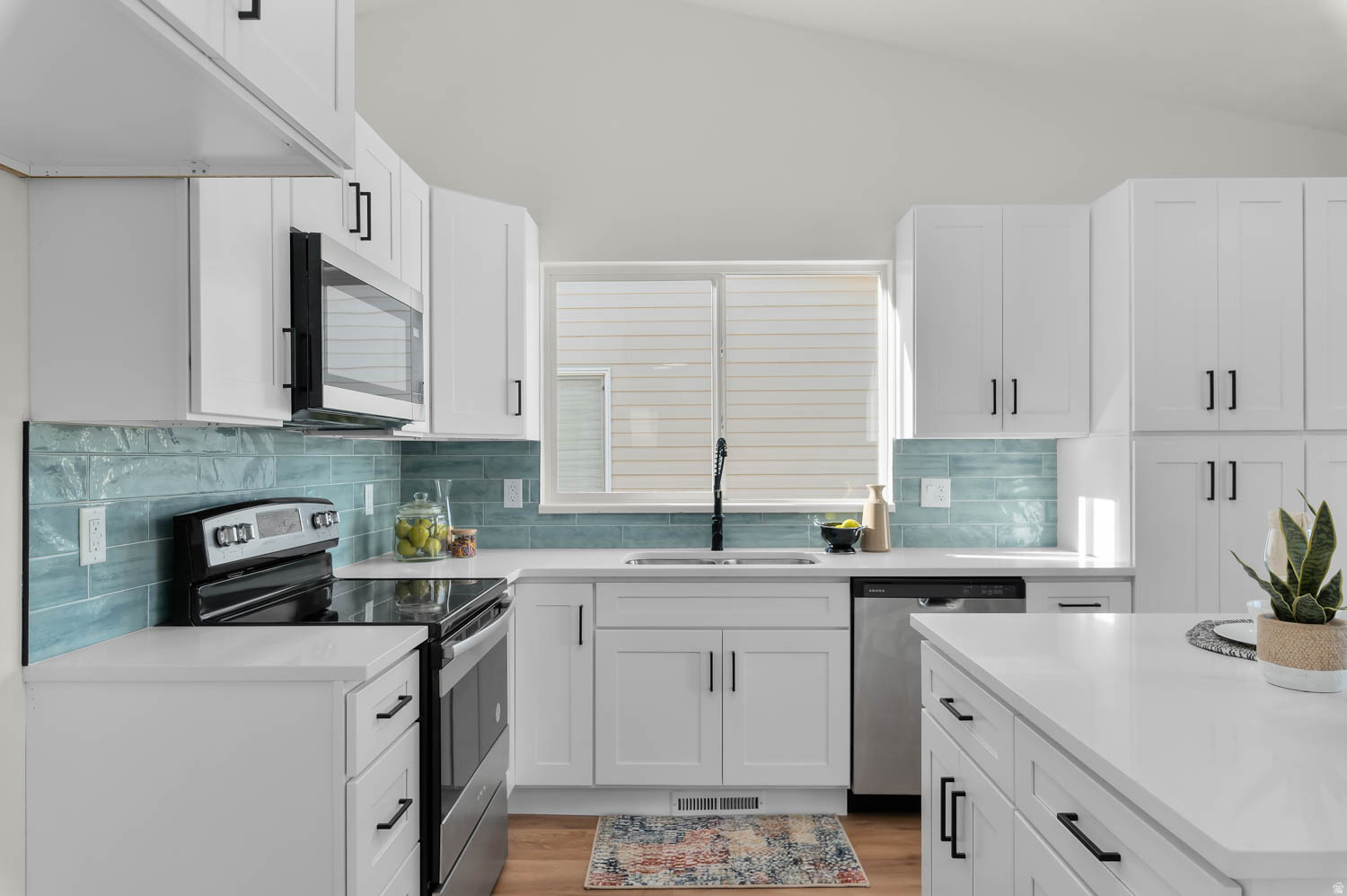 OAKS AT JORDAN HILLS VILLAGES PHASE 9 - Residential