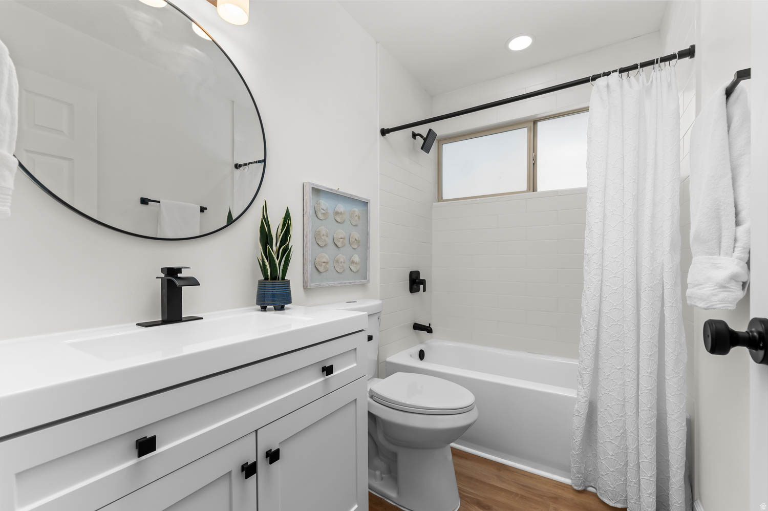 OAKS AT JORDAN HILLS VILLAGES PHASE 9 - Residential