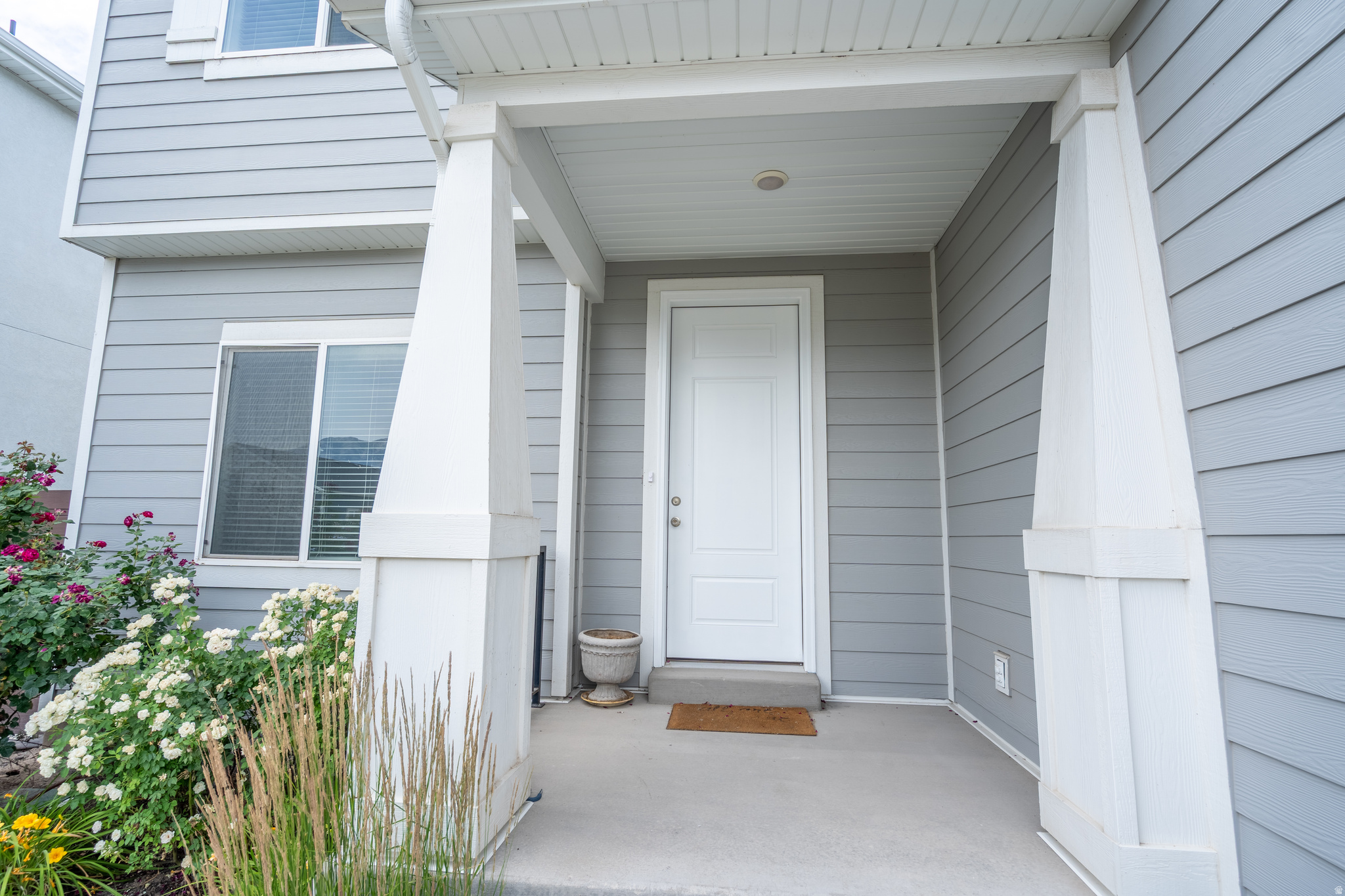 BRIDGEPORT AT WATERS EDGE - Residential